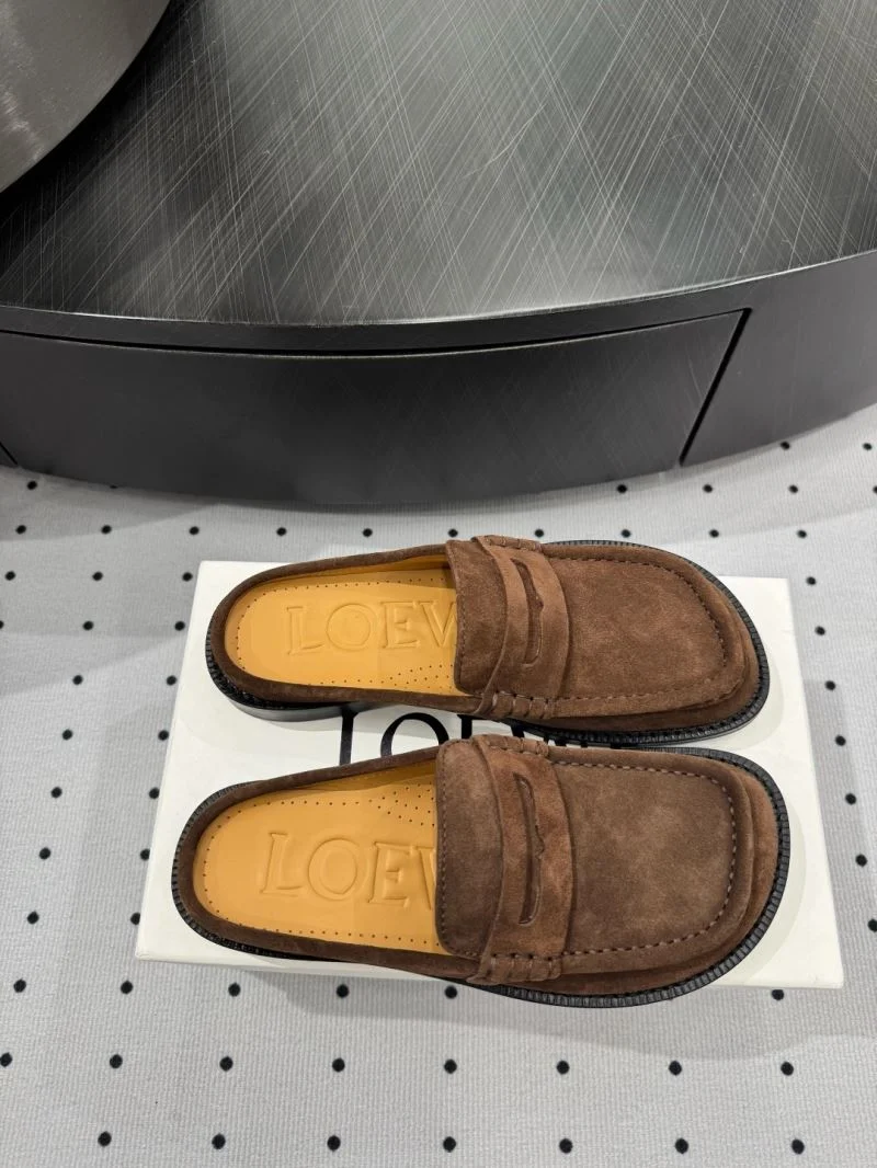 Versatile Loewe Sandals 12162
