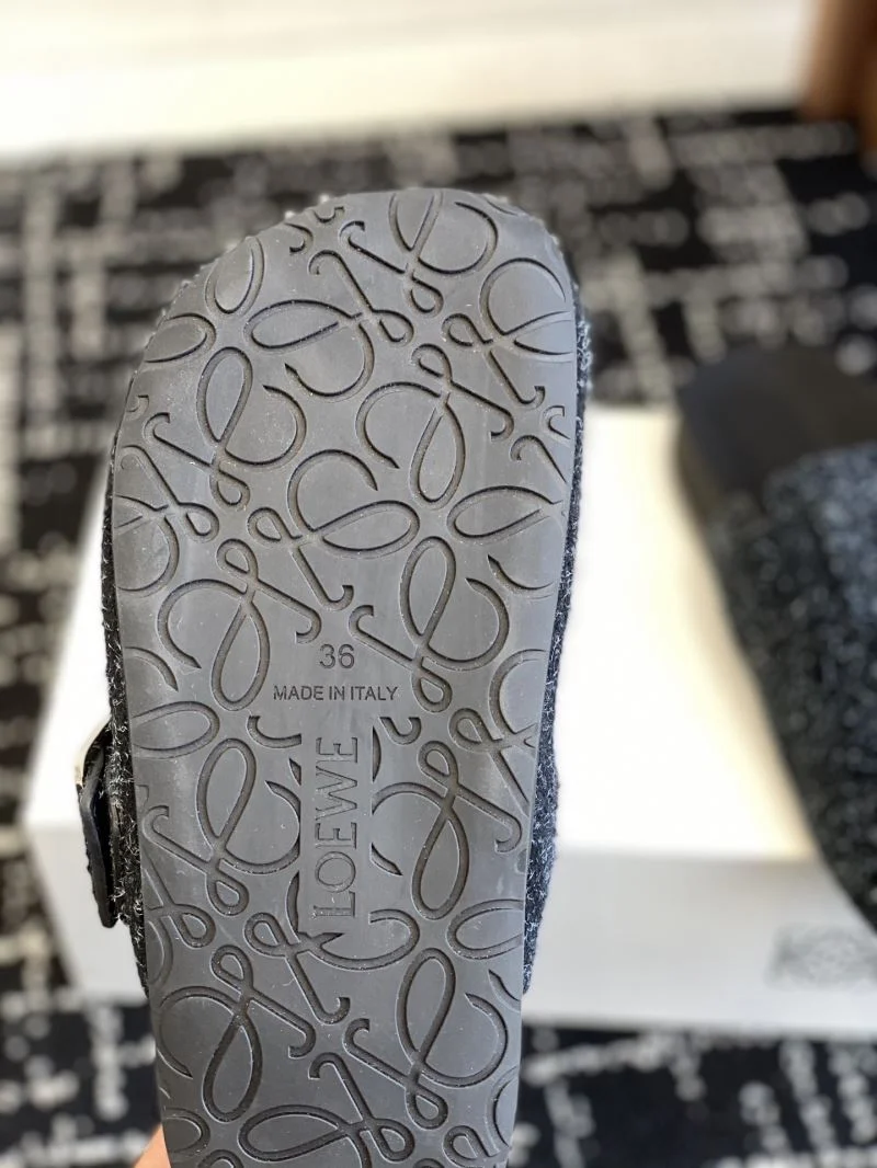 Loewe Sandals Chic 12199