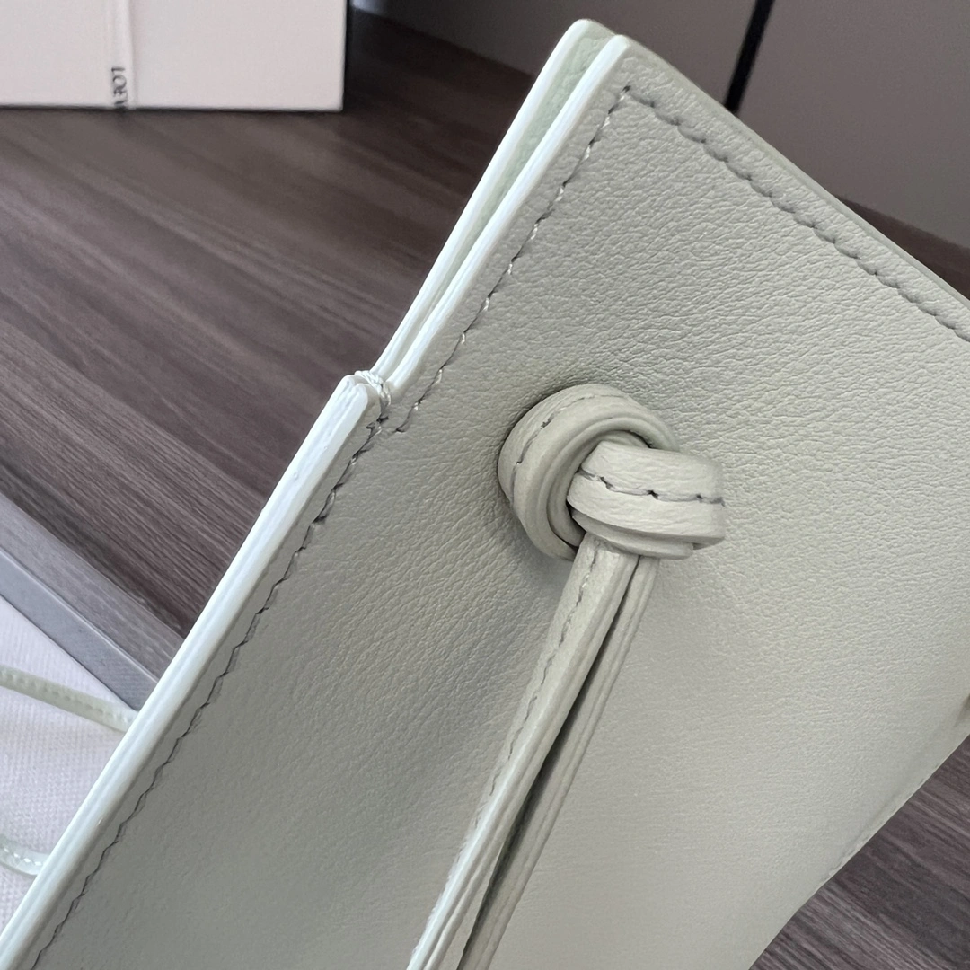 Fashionable Loewe Satchel Bags 72091