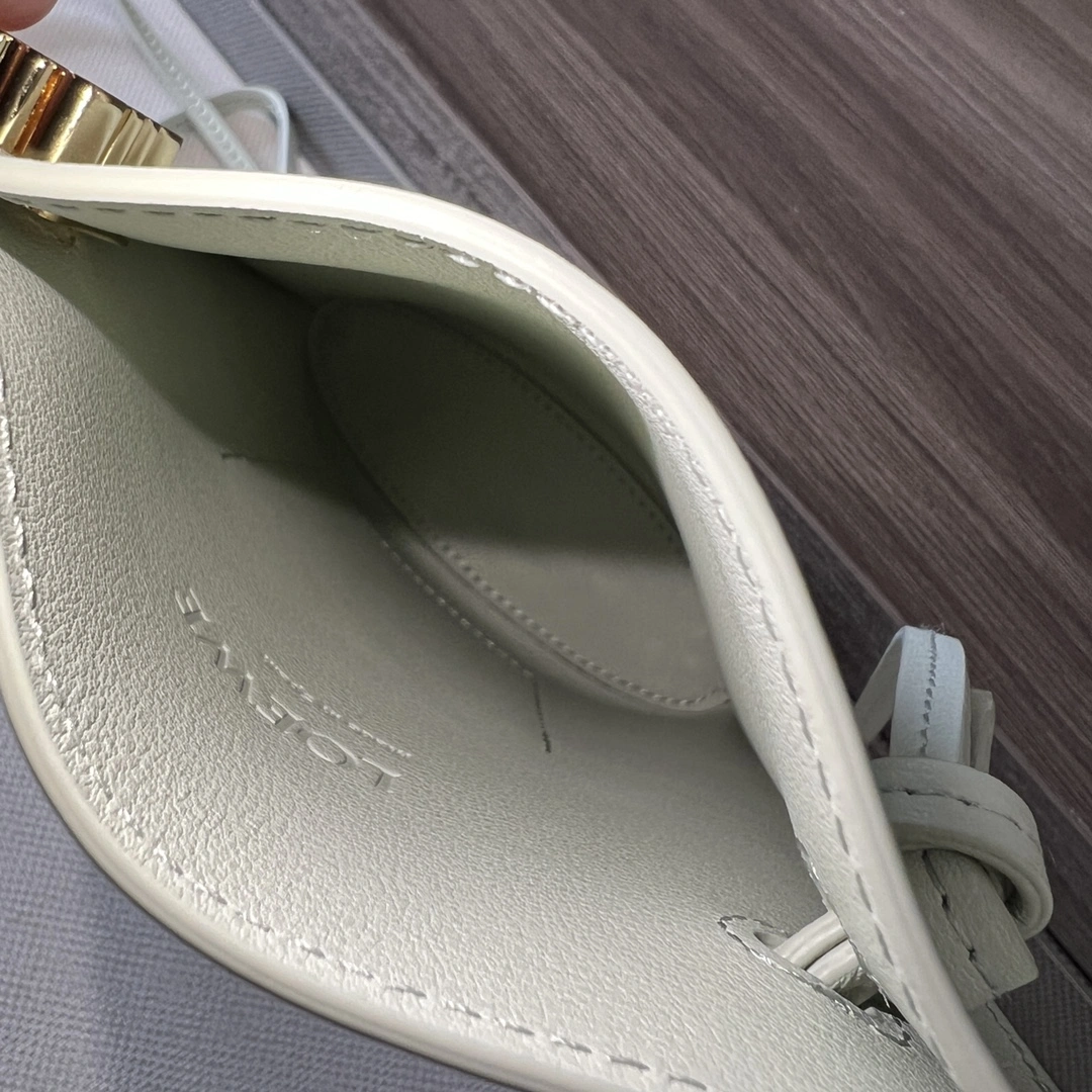 Fashionable Loewe Satchel Bags 72091