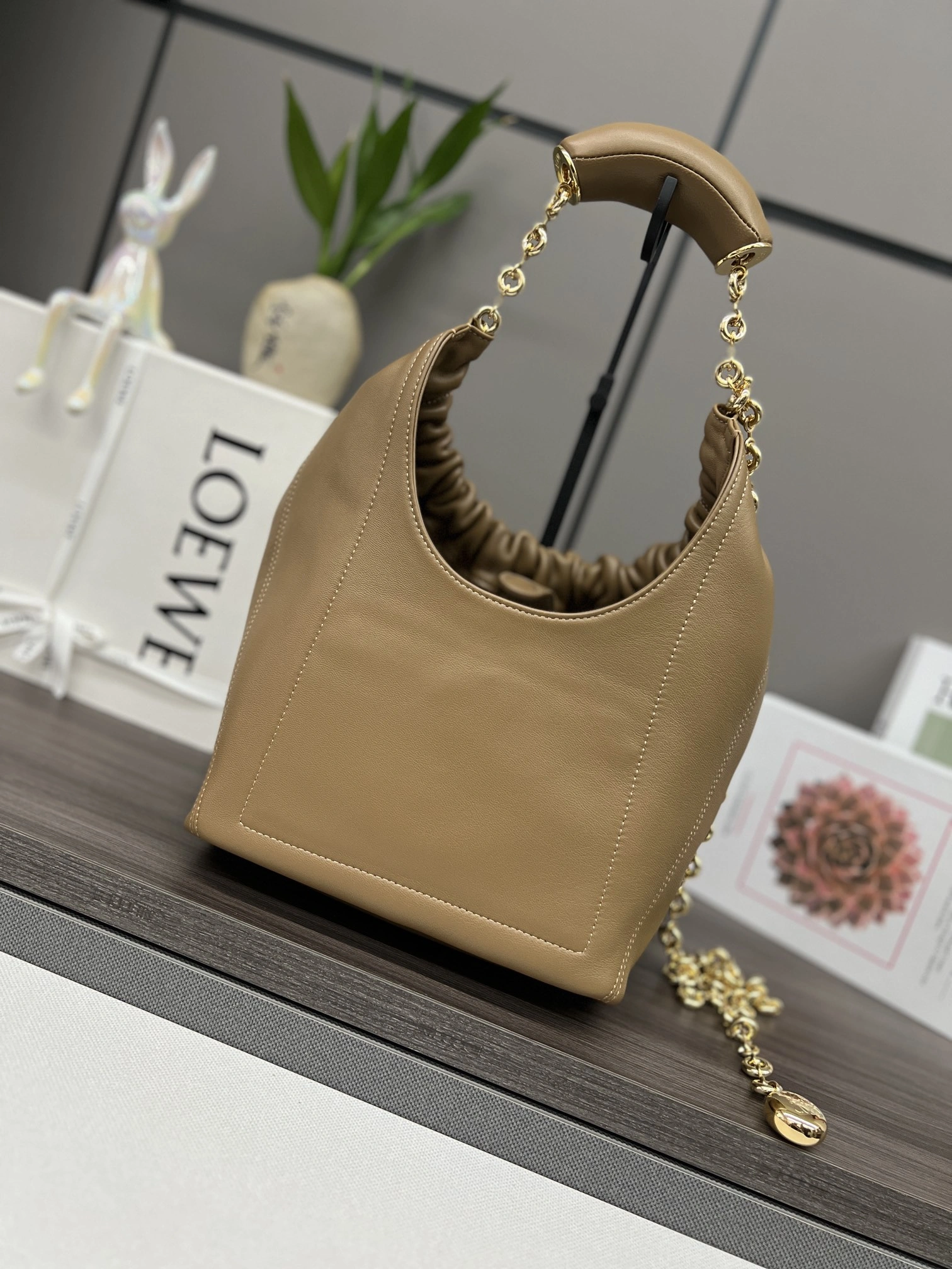 ModernLook Loewe Satchel Bags 72087
