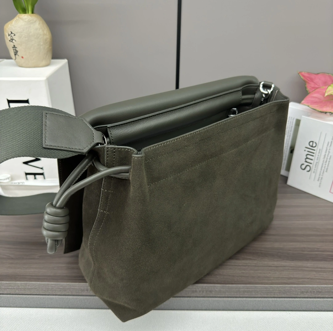 Loewe Satchel Bags Cozy 72085
