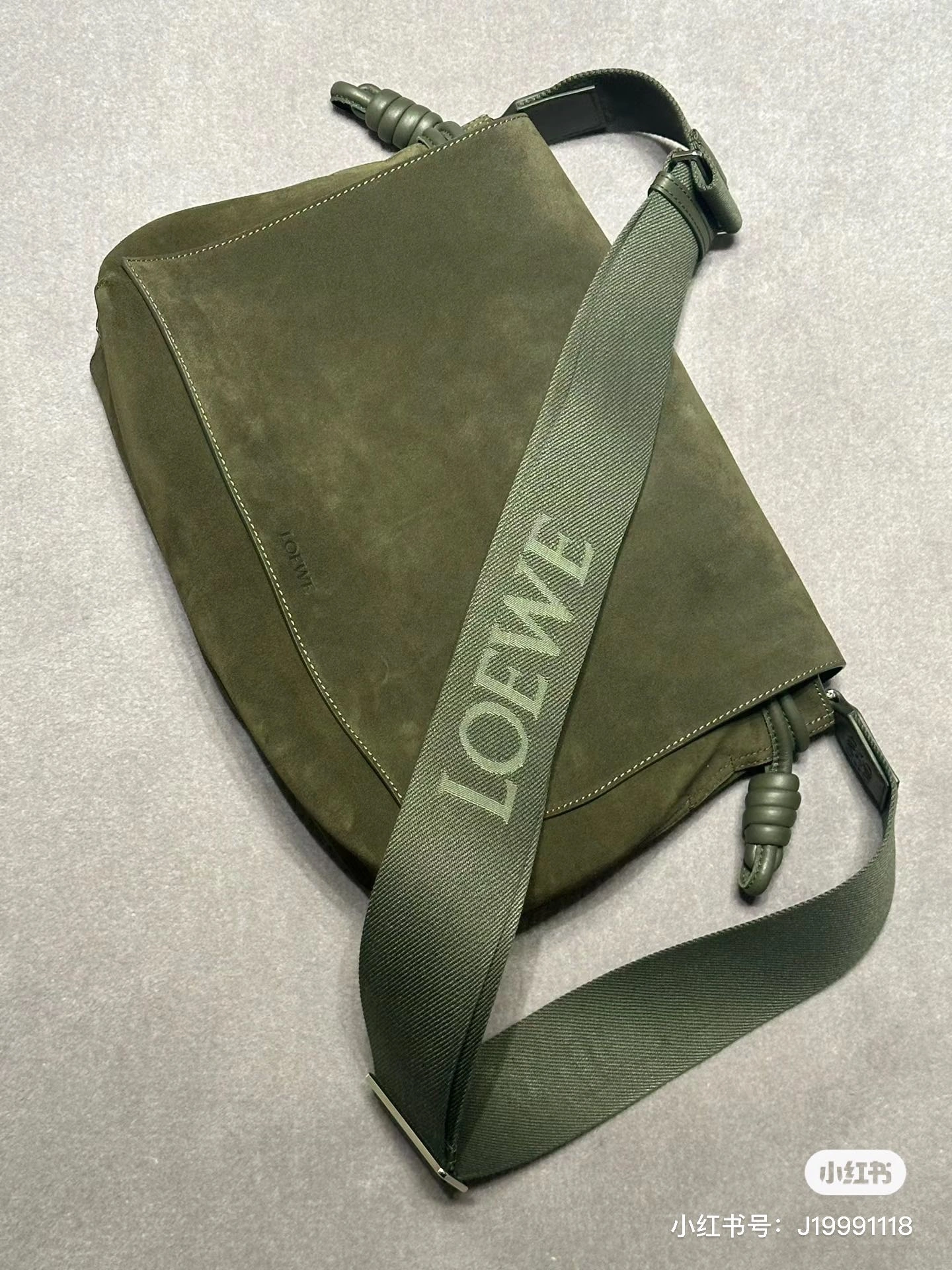 Loewe Satchel Bags Cozy 72085