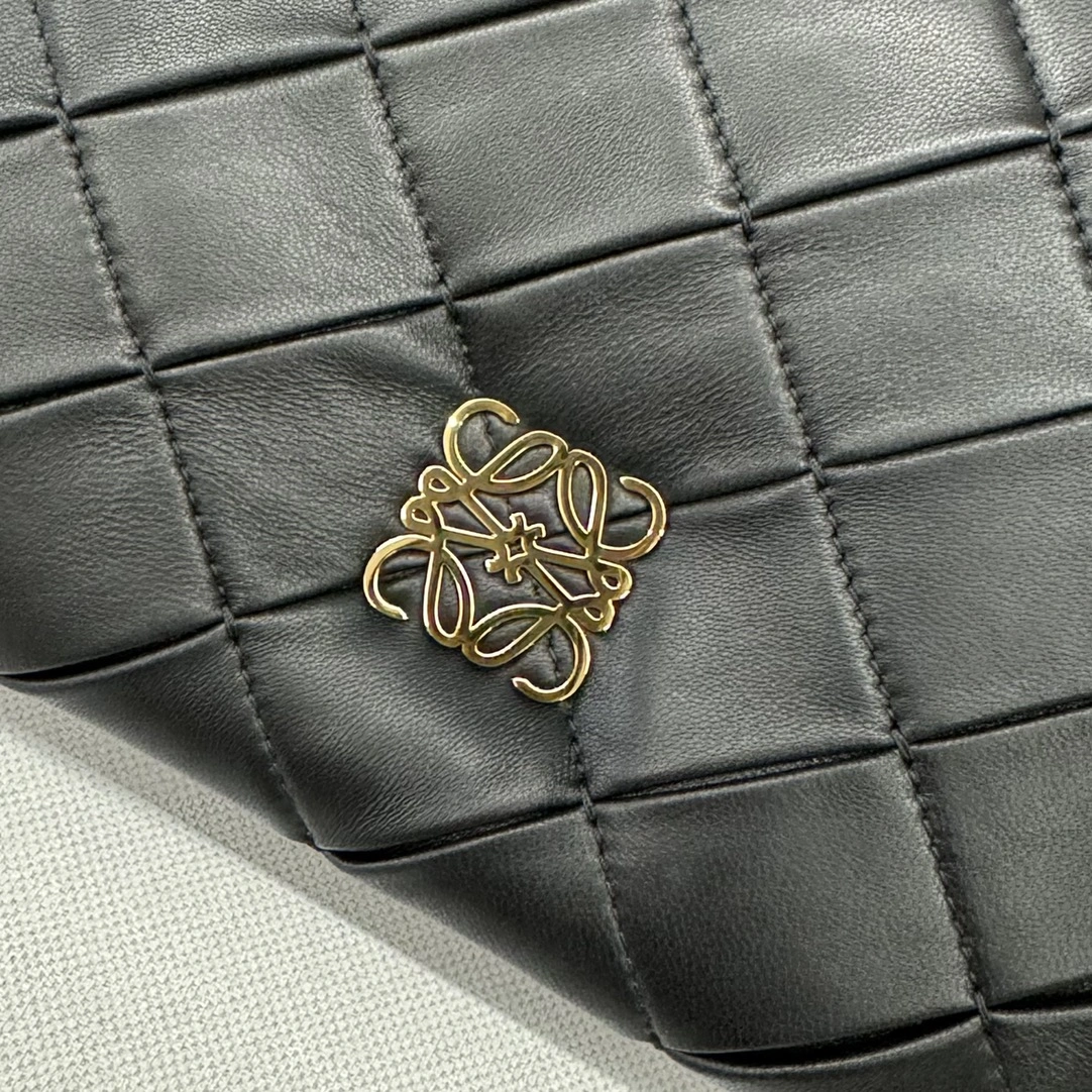 Loewe Satchel Bags Unisex 72086