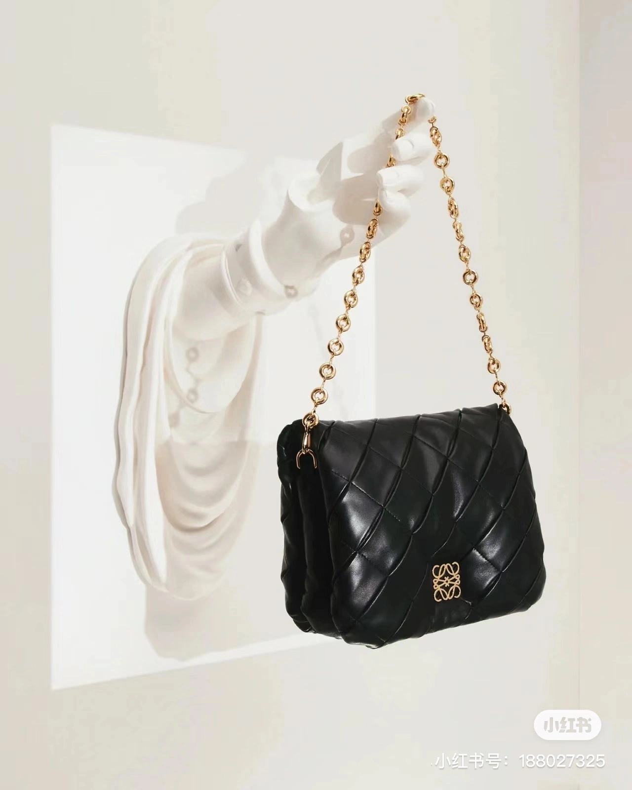 Loewe Satchel Bags Unisex 72086