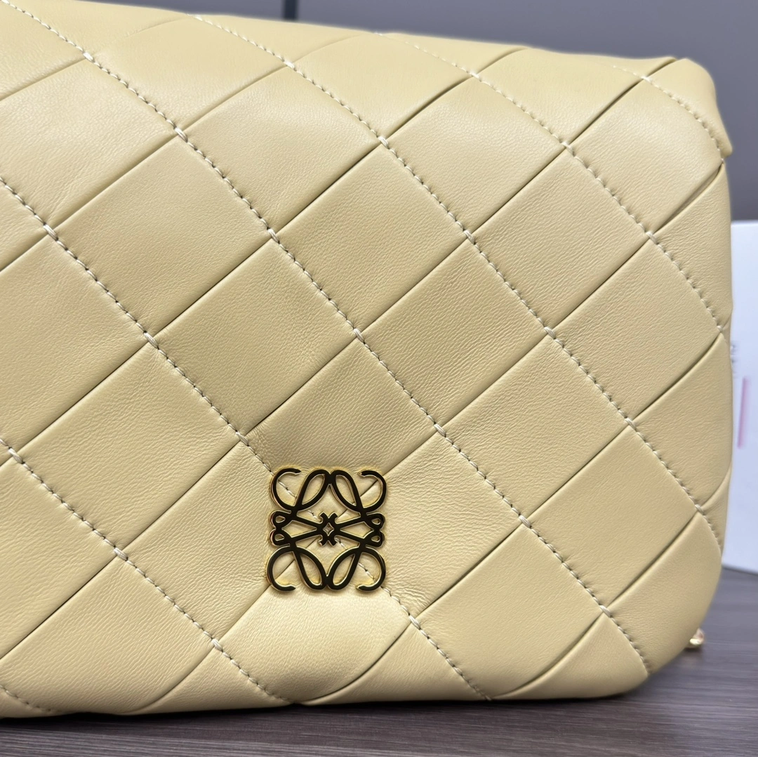 Fashionable Loewe Satchel Bags 72084