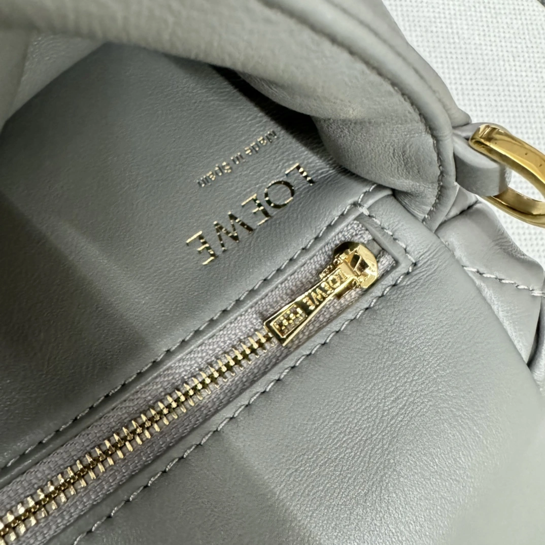Refined Loewe Satchel Bags 72076