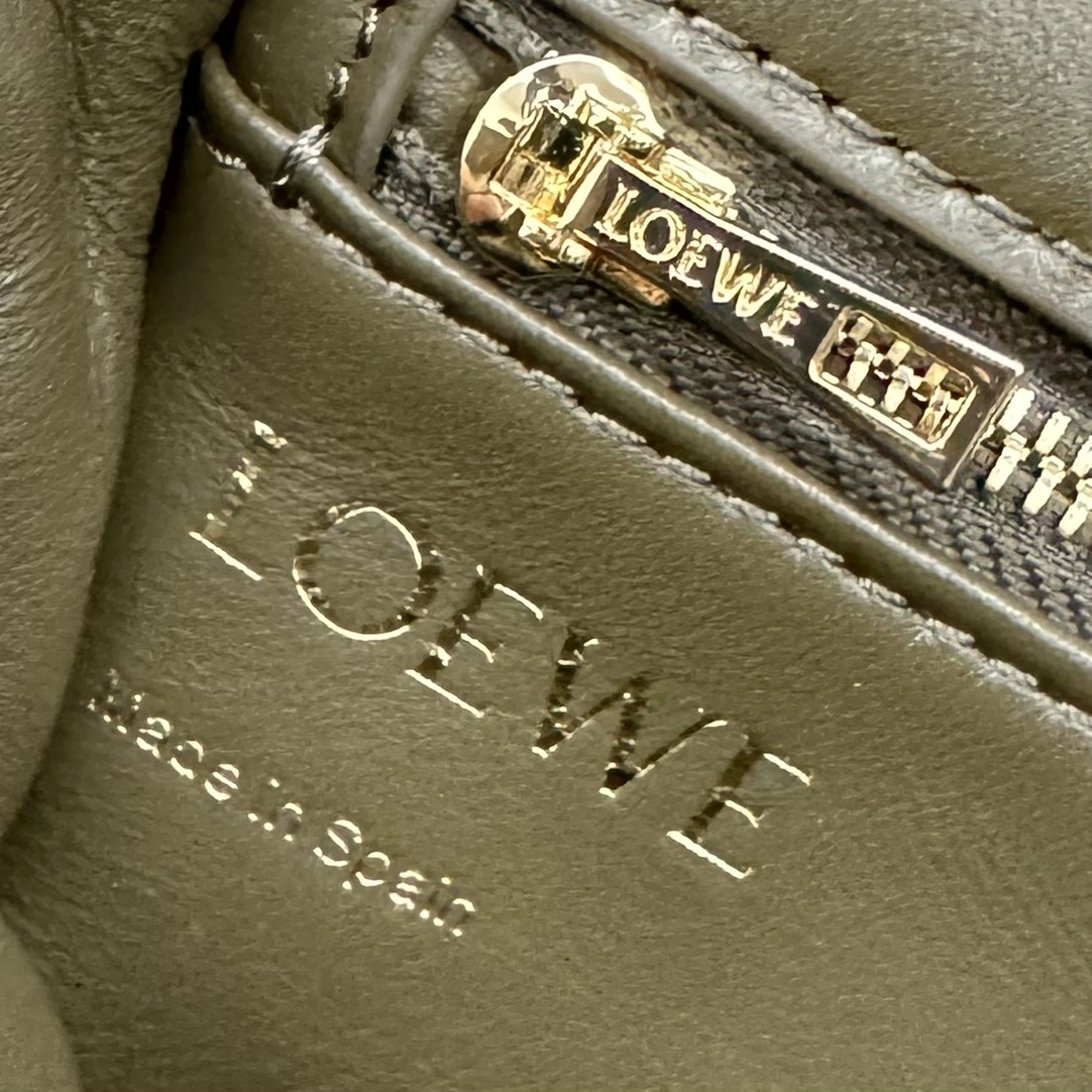 Loewe Satchel Bags Elegant 72068