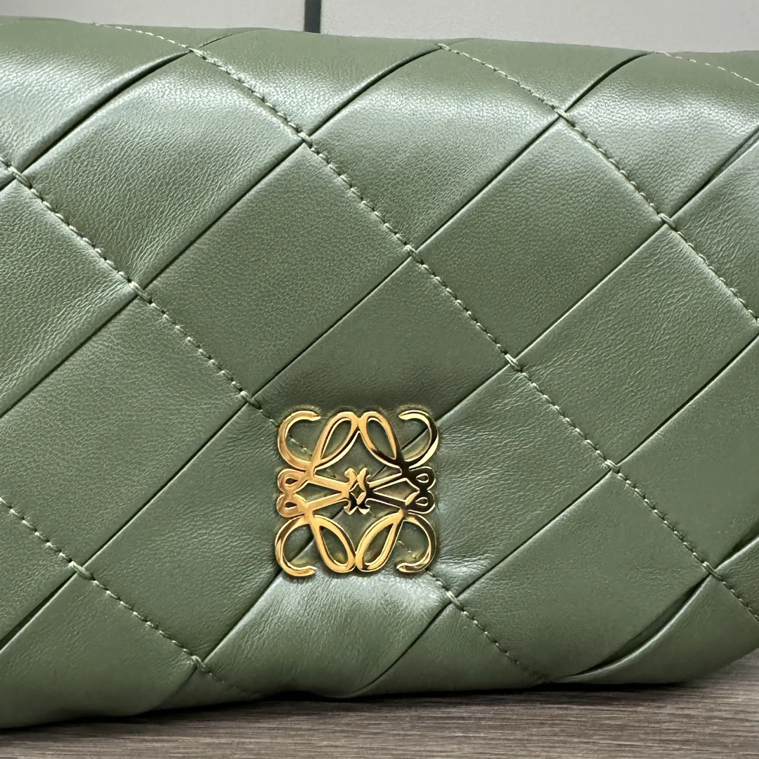 Loewe Satchel Bags Youthful 72075