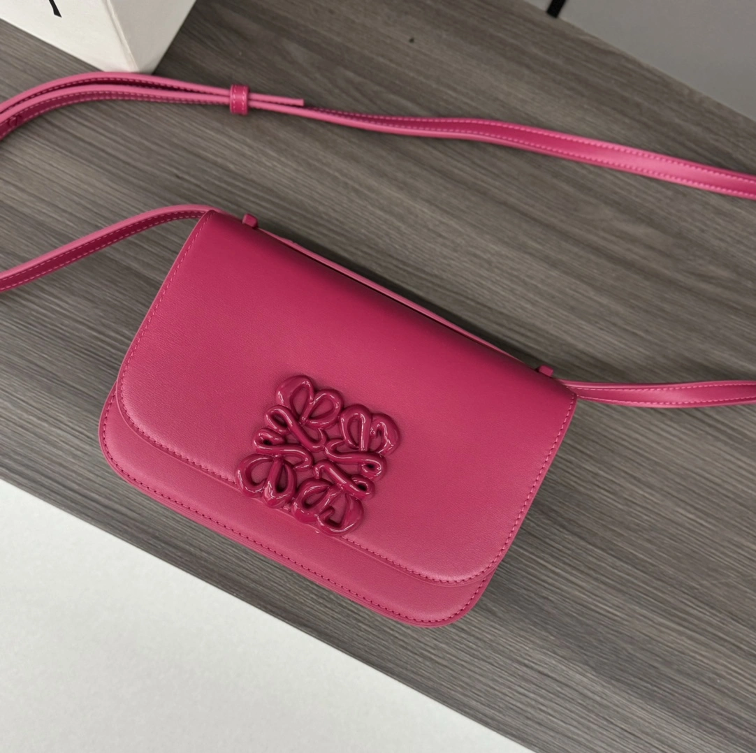 Loewe Satchel Bags Soft 67166