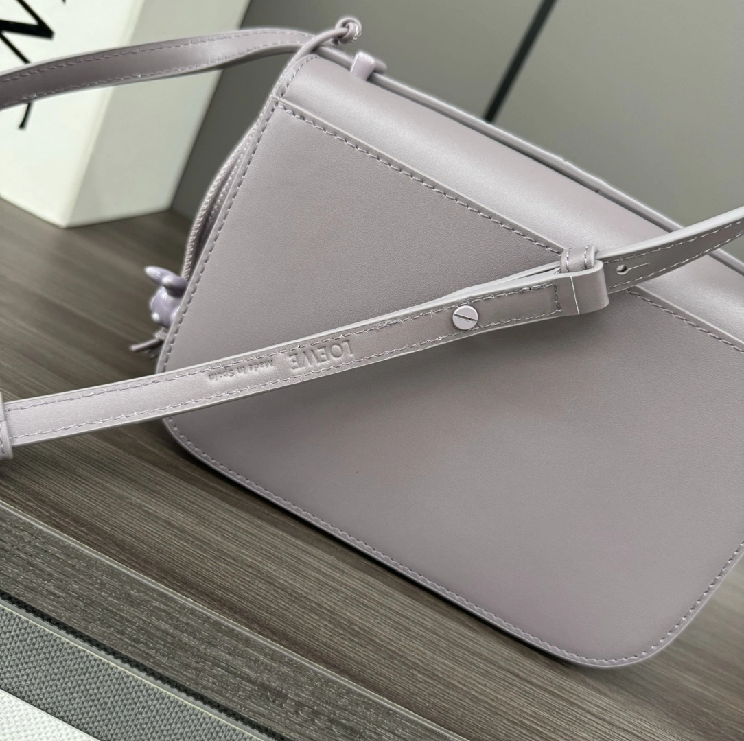 Comfortable Loewe Satchel Bags 67157