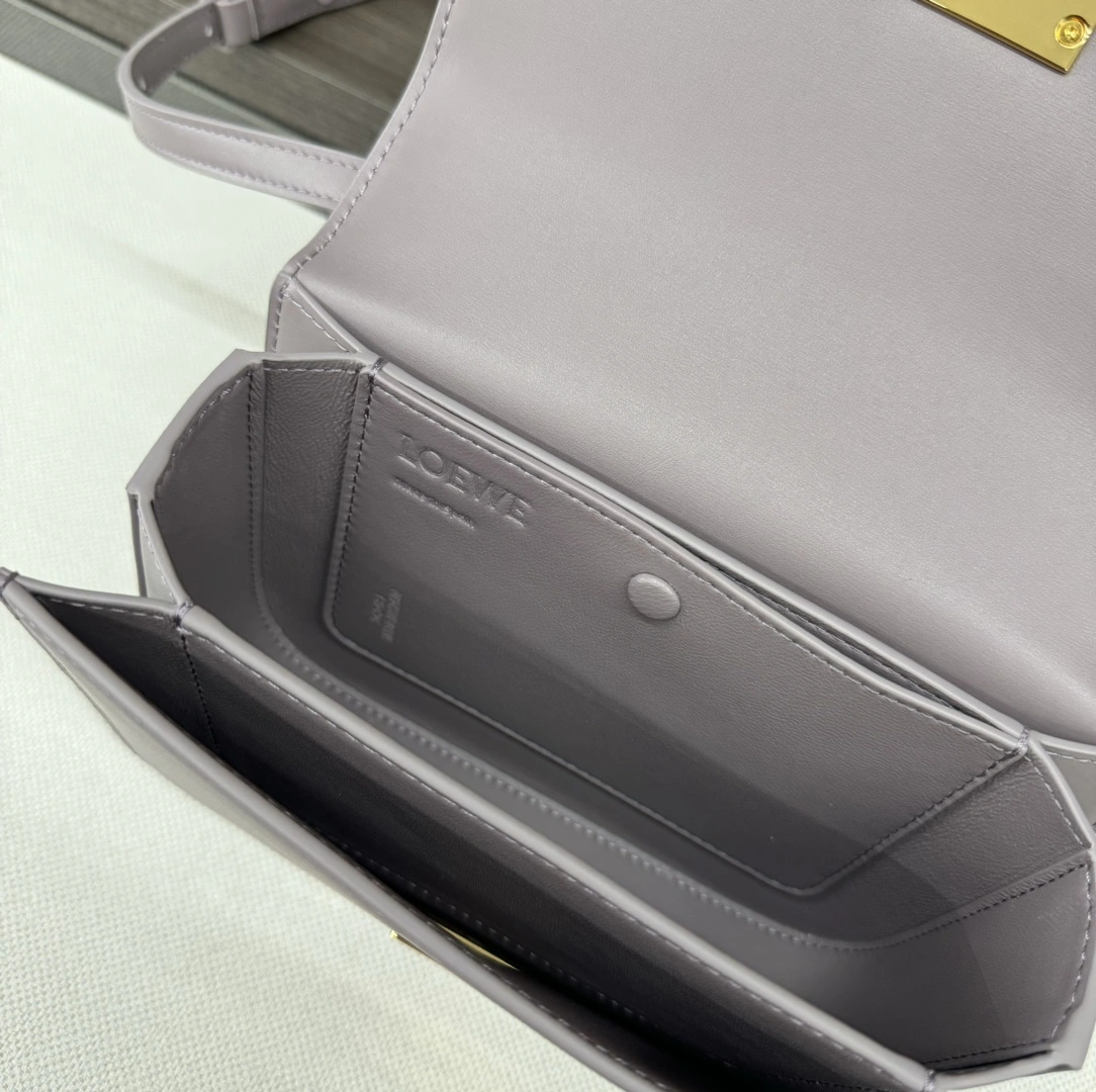Comfortable Loewe Satchel Bags 67157