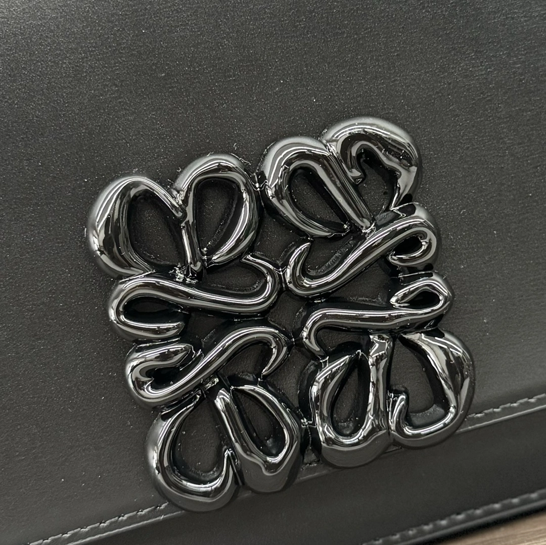Refined Loewe Satchel Bags 67201