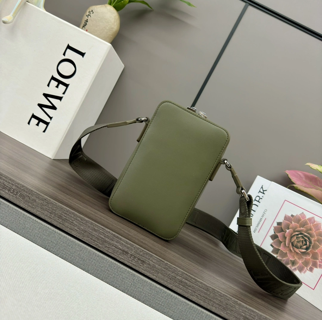 Loewe Satchel Bags Breathable 67155