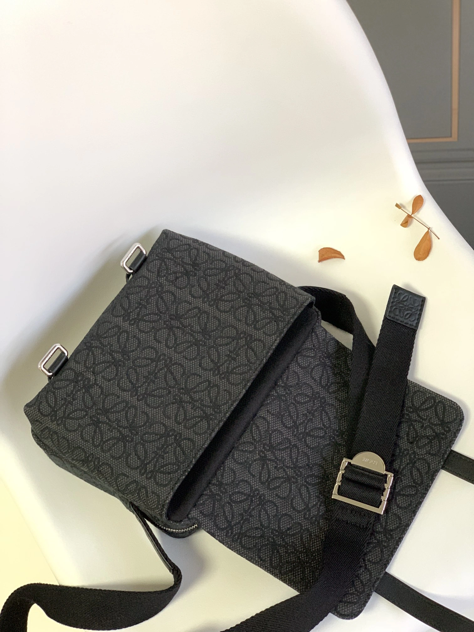 Loewe Satchel Bags OnTrend 67189