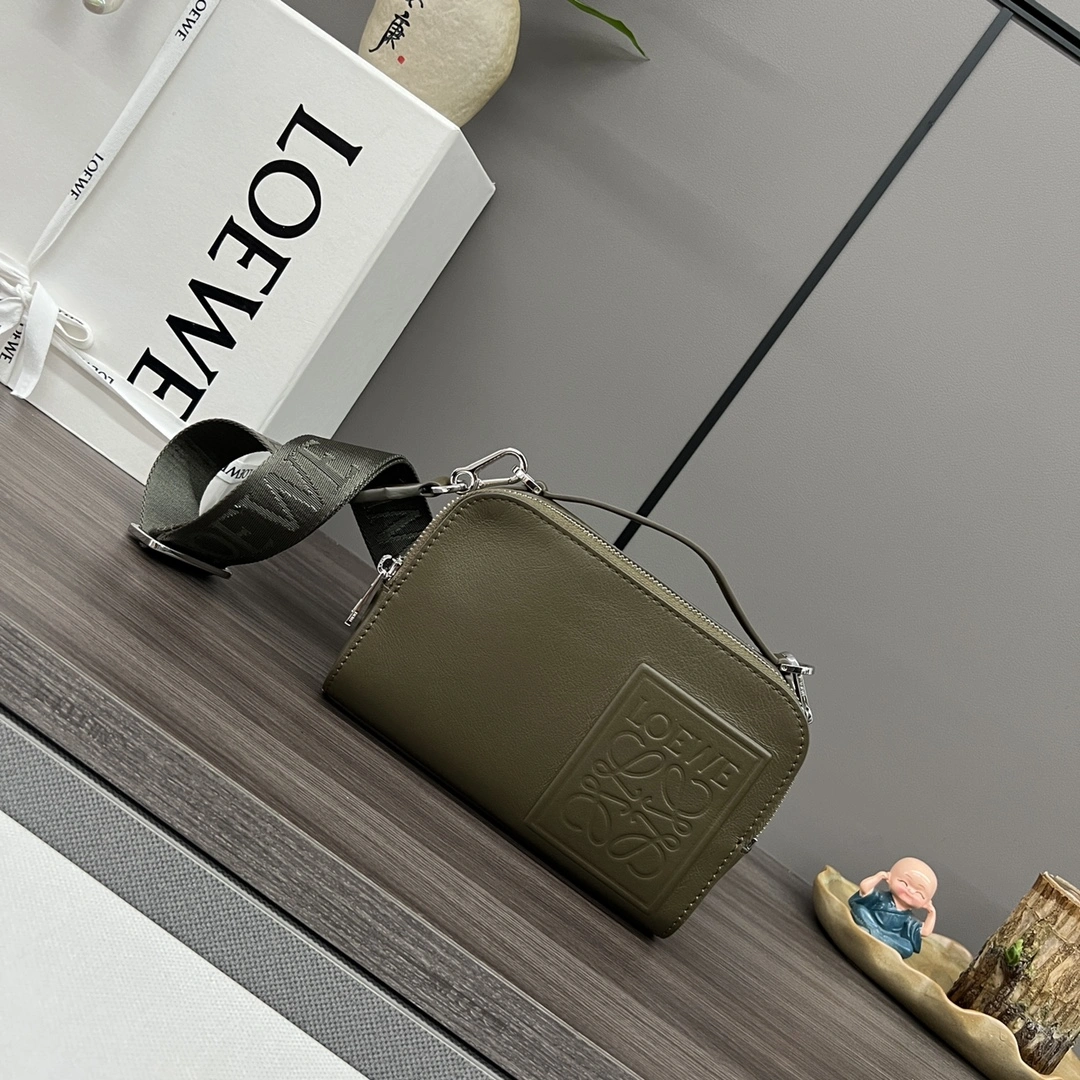 Reliable Loewe Satchel Bags 67159
