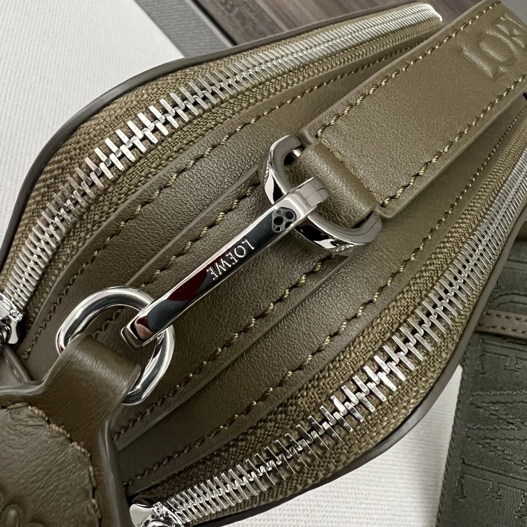 Reliable Loewe Satchel Bags 67159