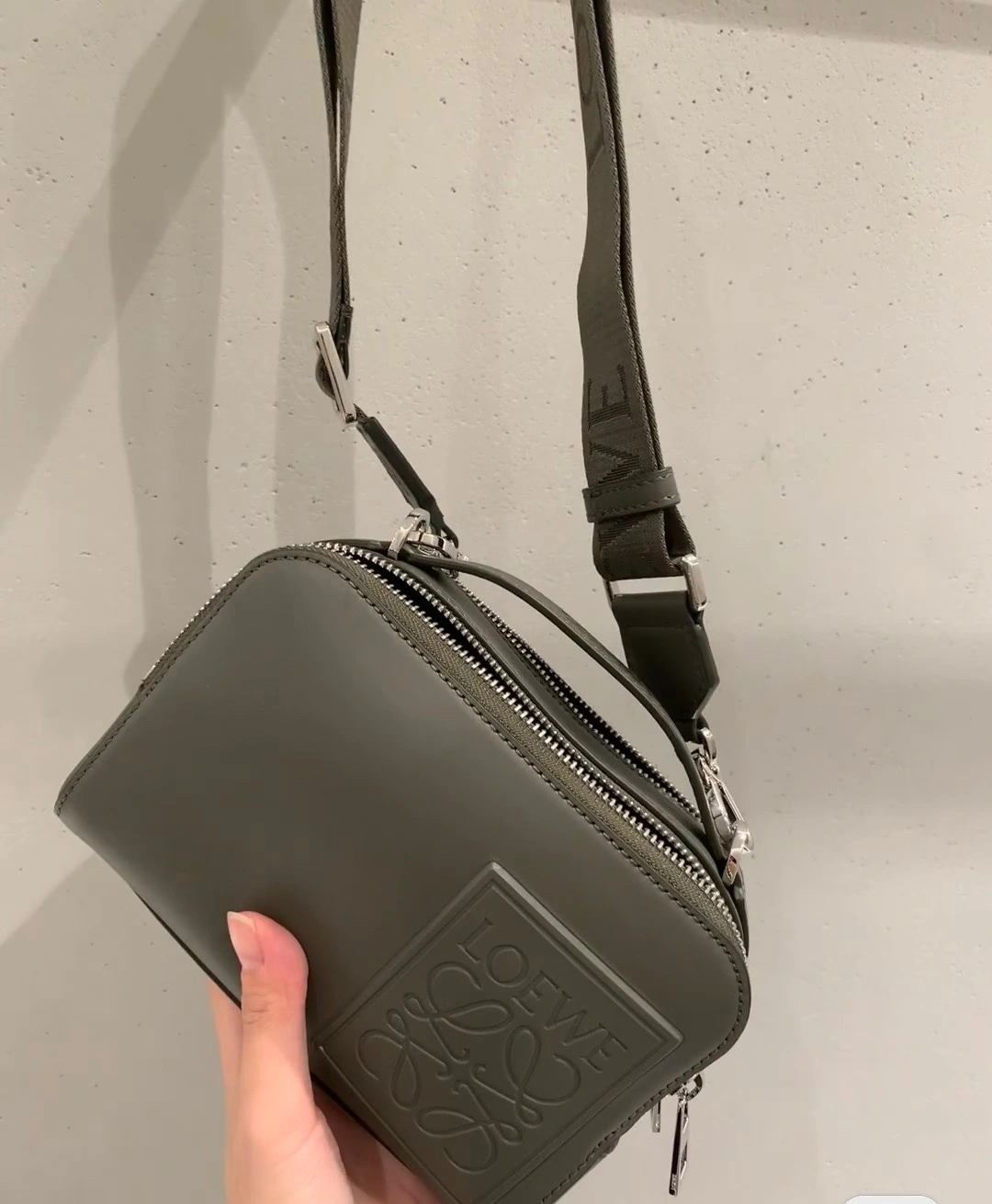Reliable Loewe Satchel Bags 67159