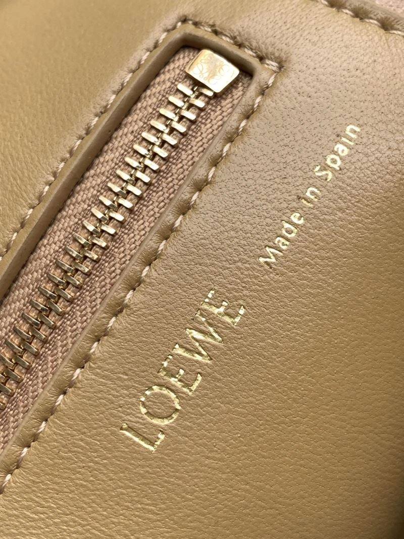 Tailored Loewe Satchel Bags 73088