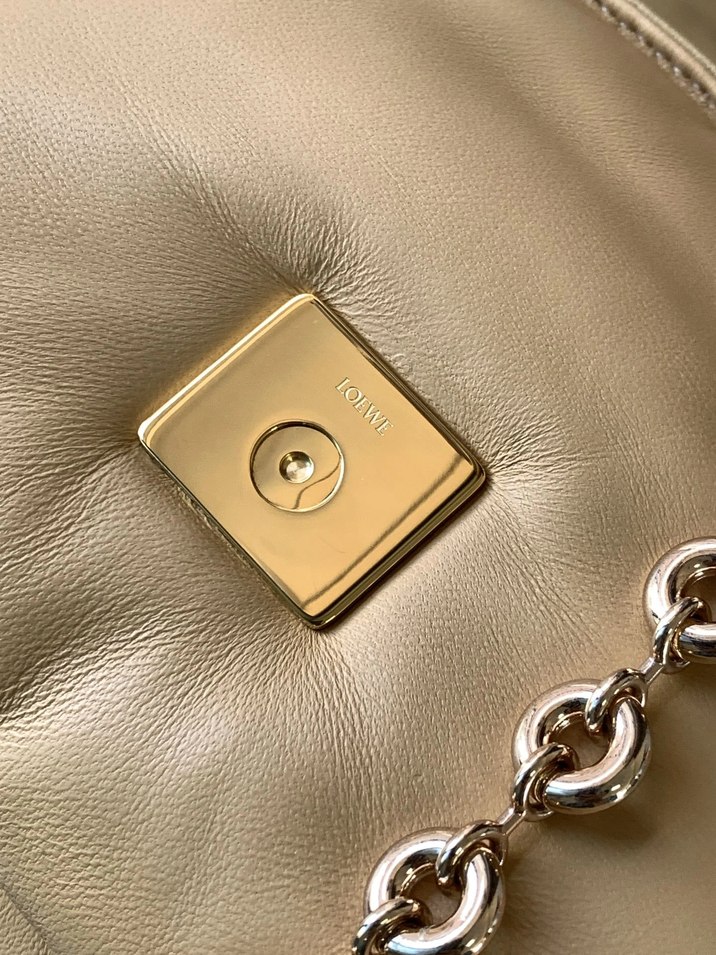 Loewe Satchel Bags Reliable 71915
