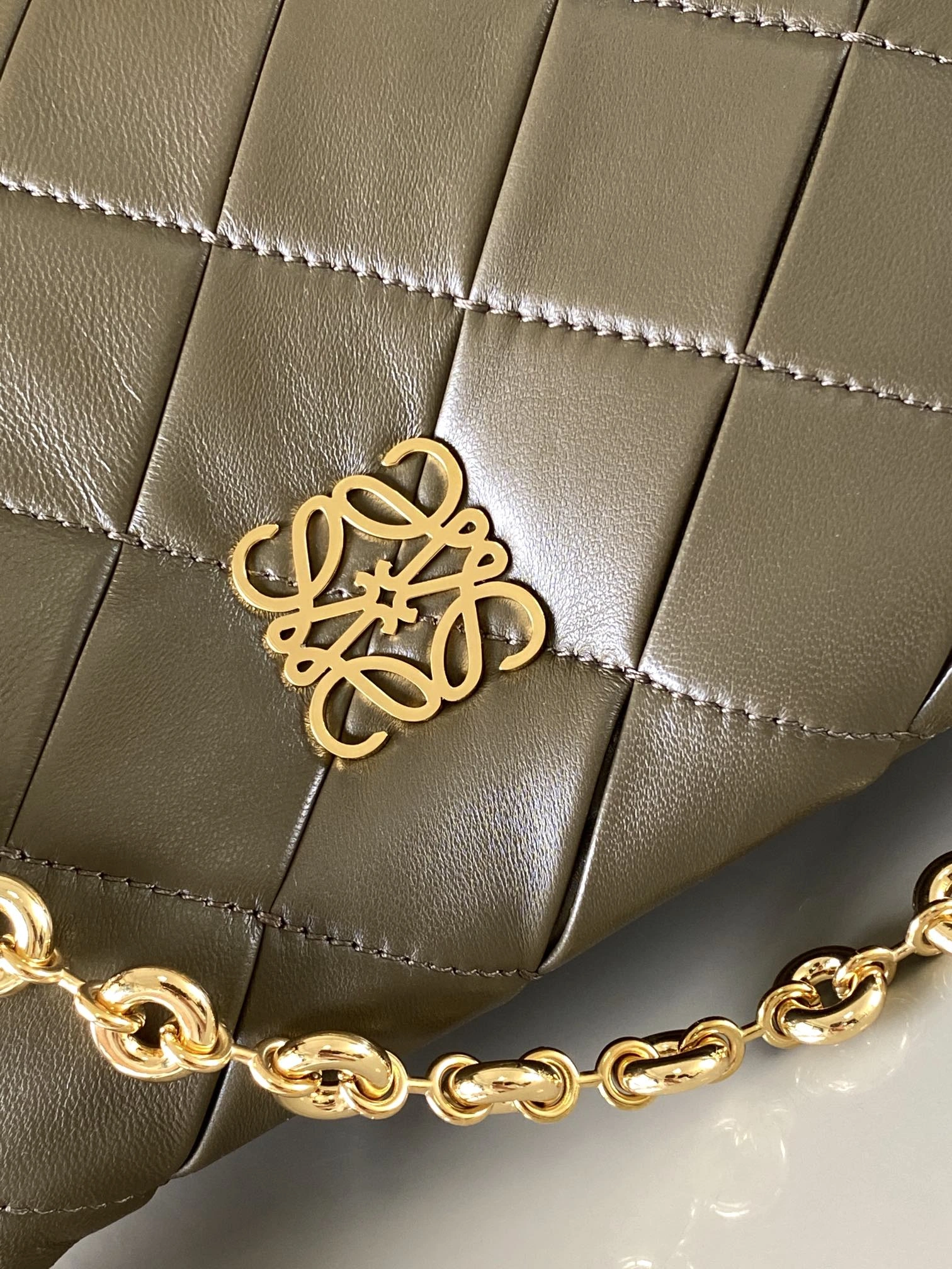 Reliable Loewe Satchel Bags 71903