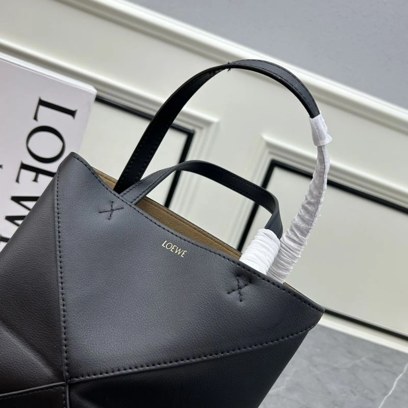 Vibrant Loewe Shopping Bags 83593