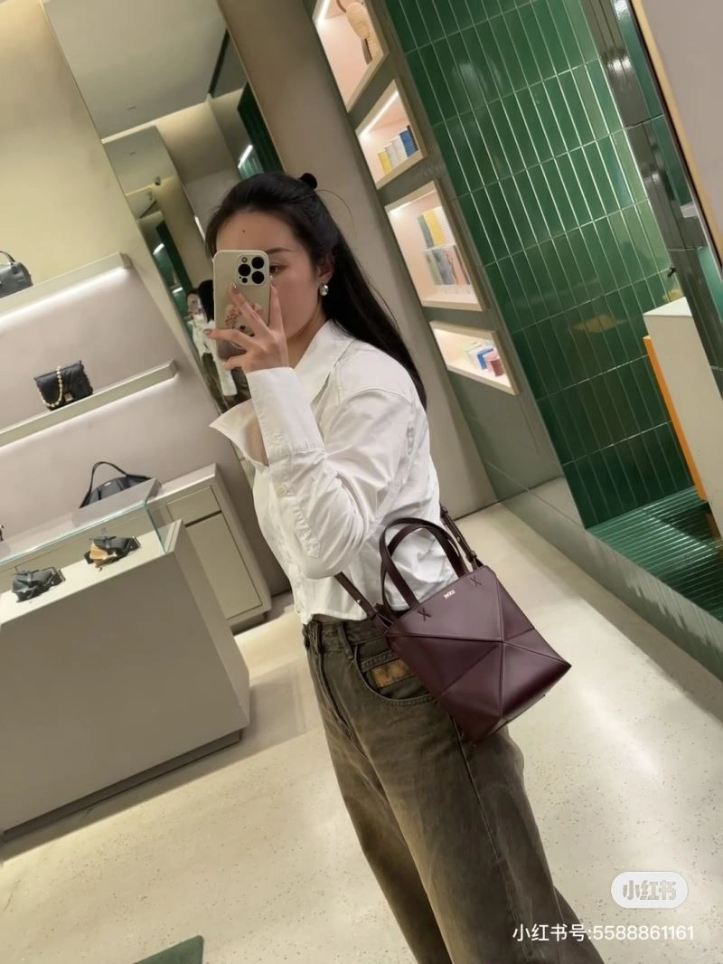 Loewe Shopping Bags UrbanStyle 73271