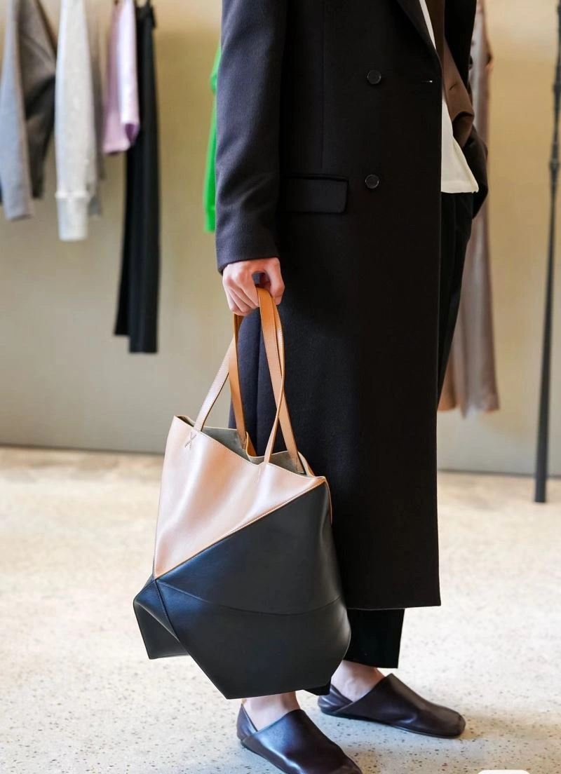 Neat Loewe Shopping Bags 73266