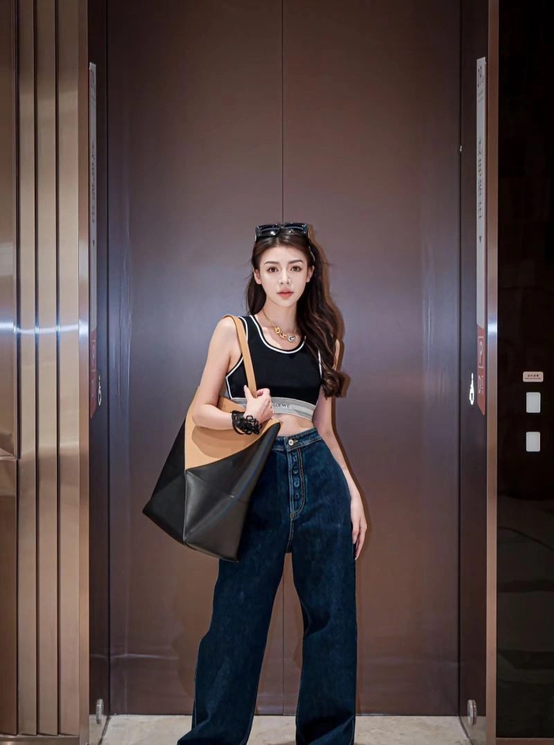Neat Loewe Shopping Bags 73266