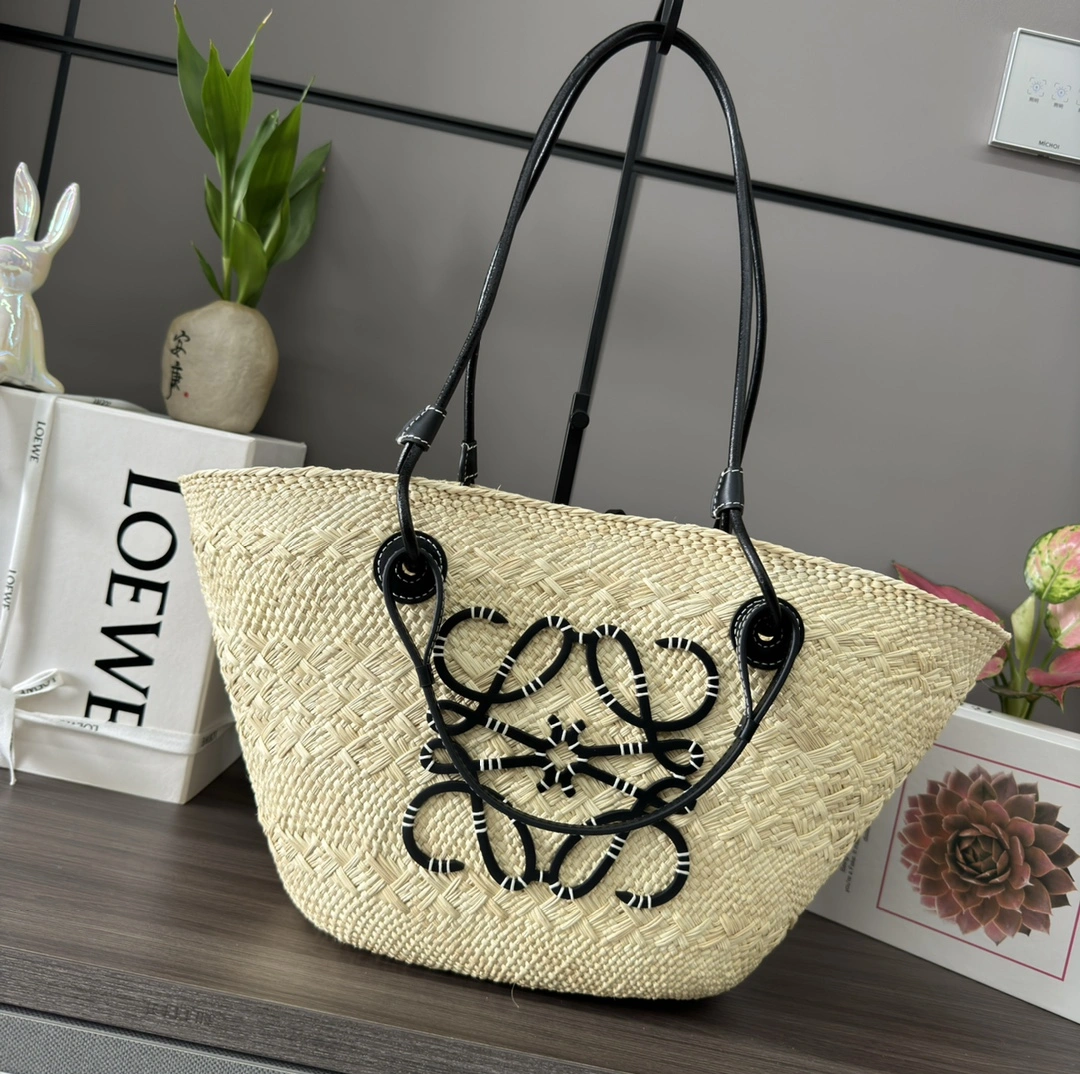 Loewe Shopping Bags Attractive 72066