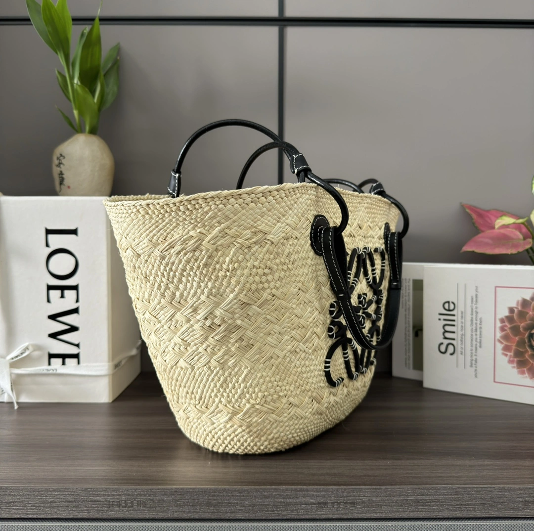 Loewe Shopping Bags Attractive 72066