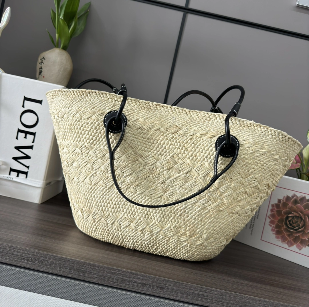 Loewe Shopping Bags Attractive 72066