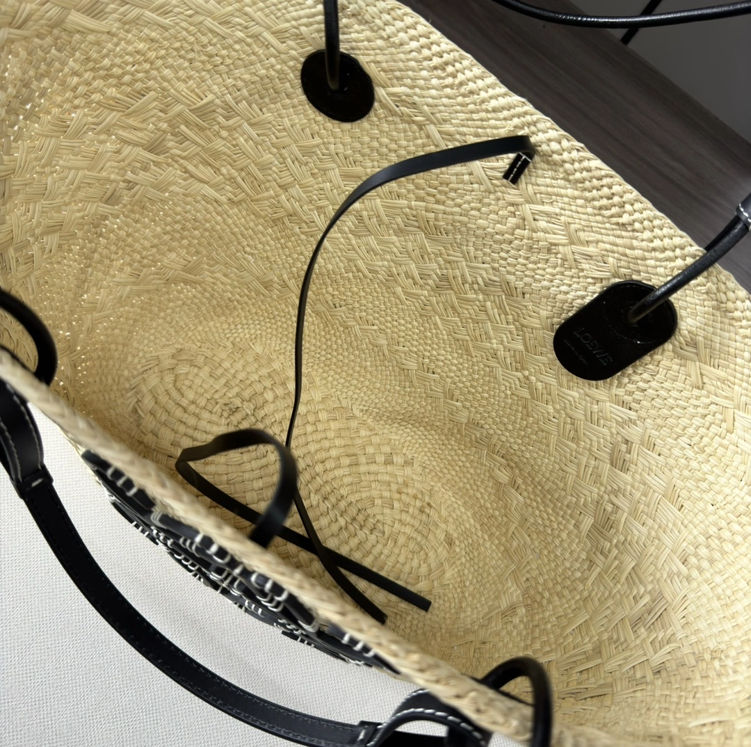 Loewe Shopping Bags Attractive 72066