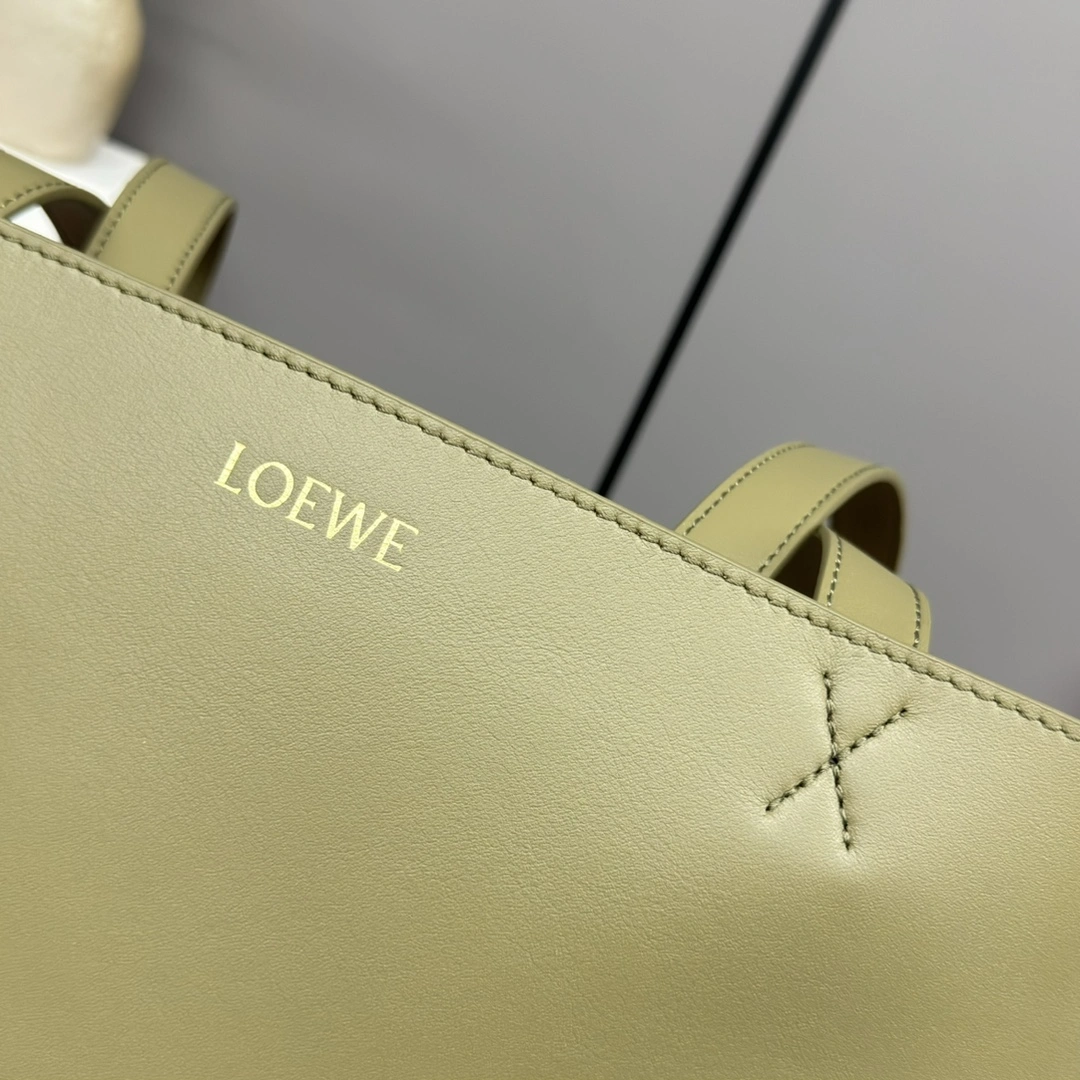 UrbanChic Loewe Shopping Bags 72062