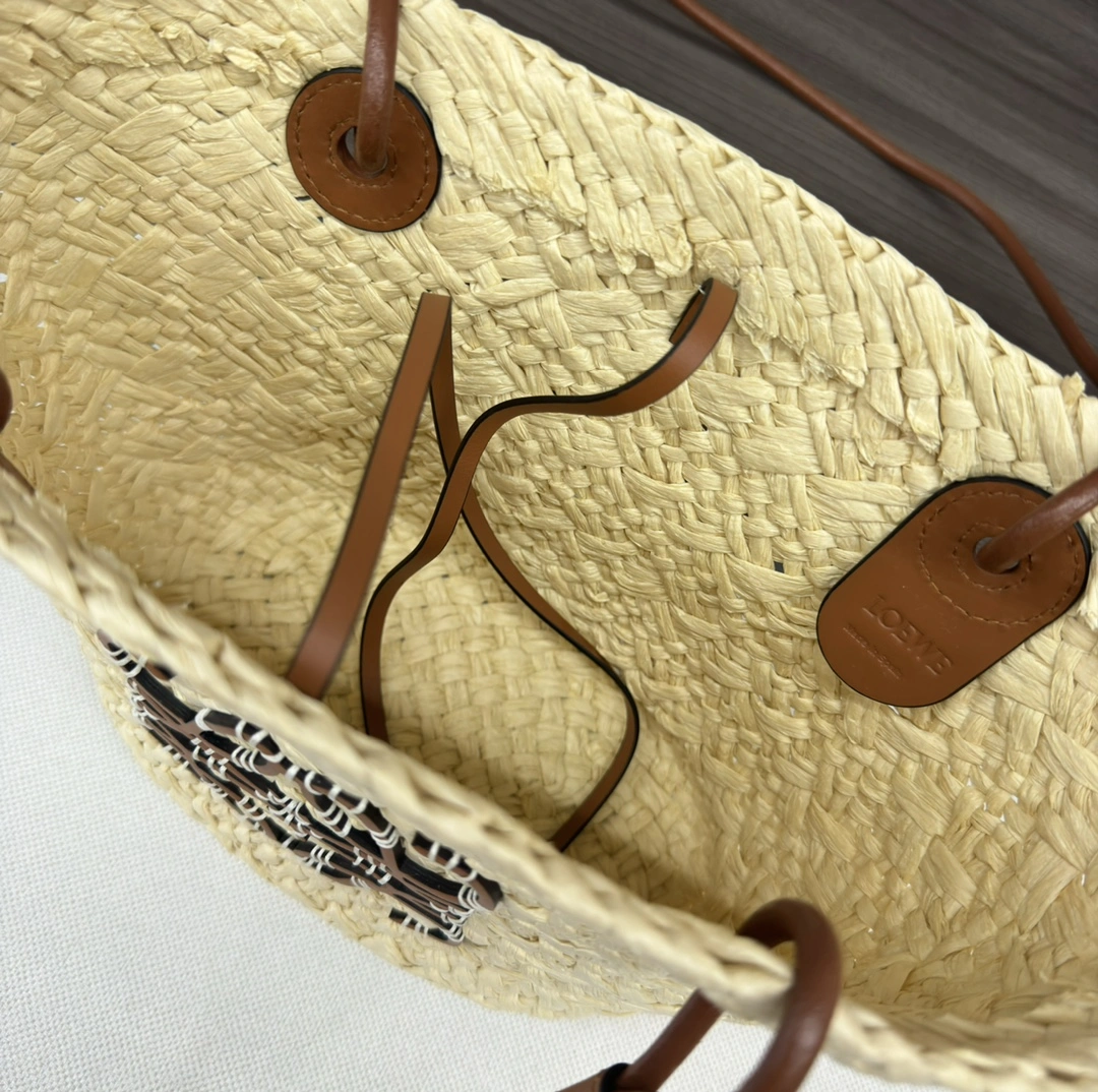 Loewe Shopping Bags Sleek 72058