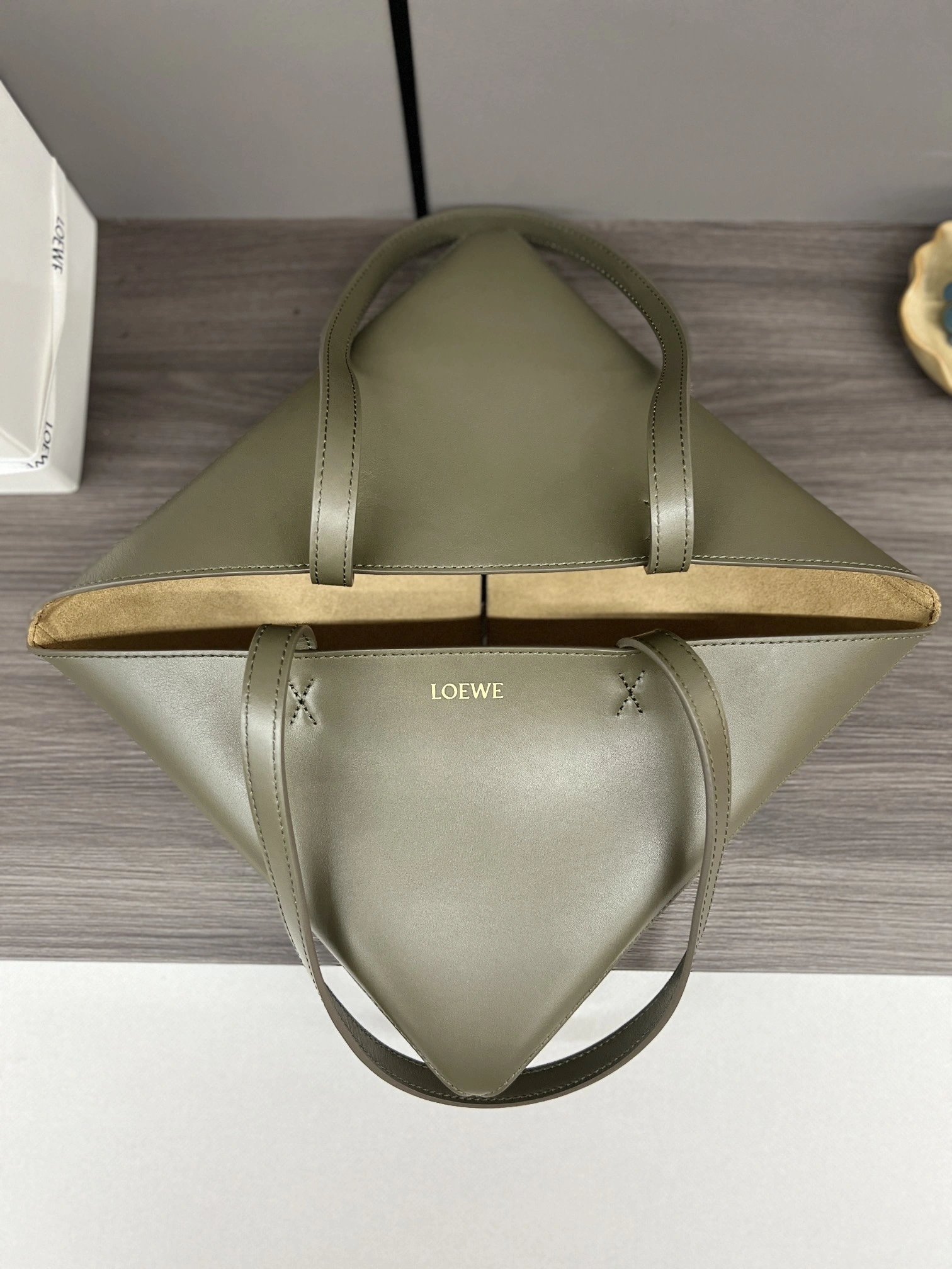 Breathable Loewe Shopping Bags 72043