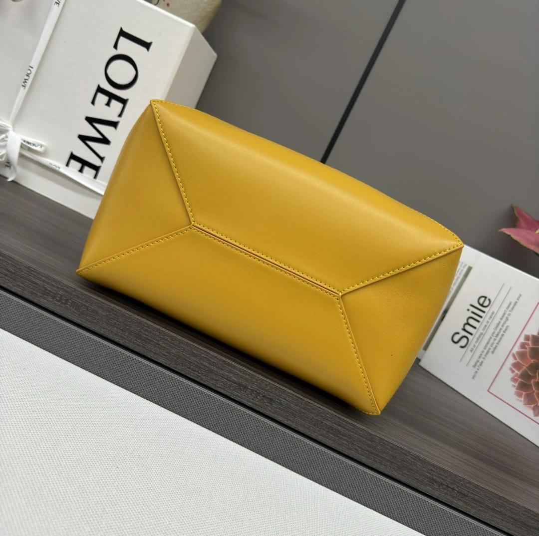 Loewe Shopping Bags Bright 72041