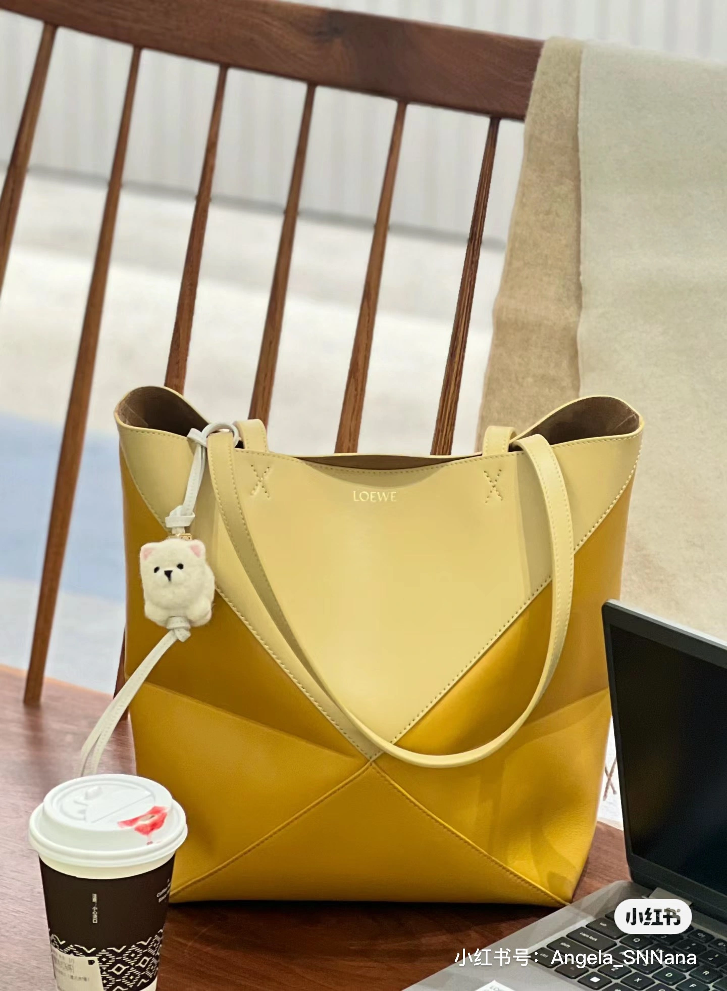 Loewe Shopping Bags Bright 72041