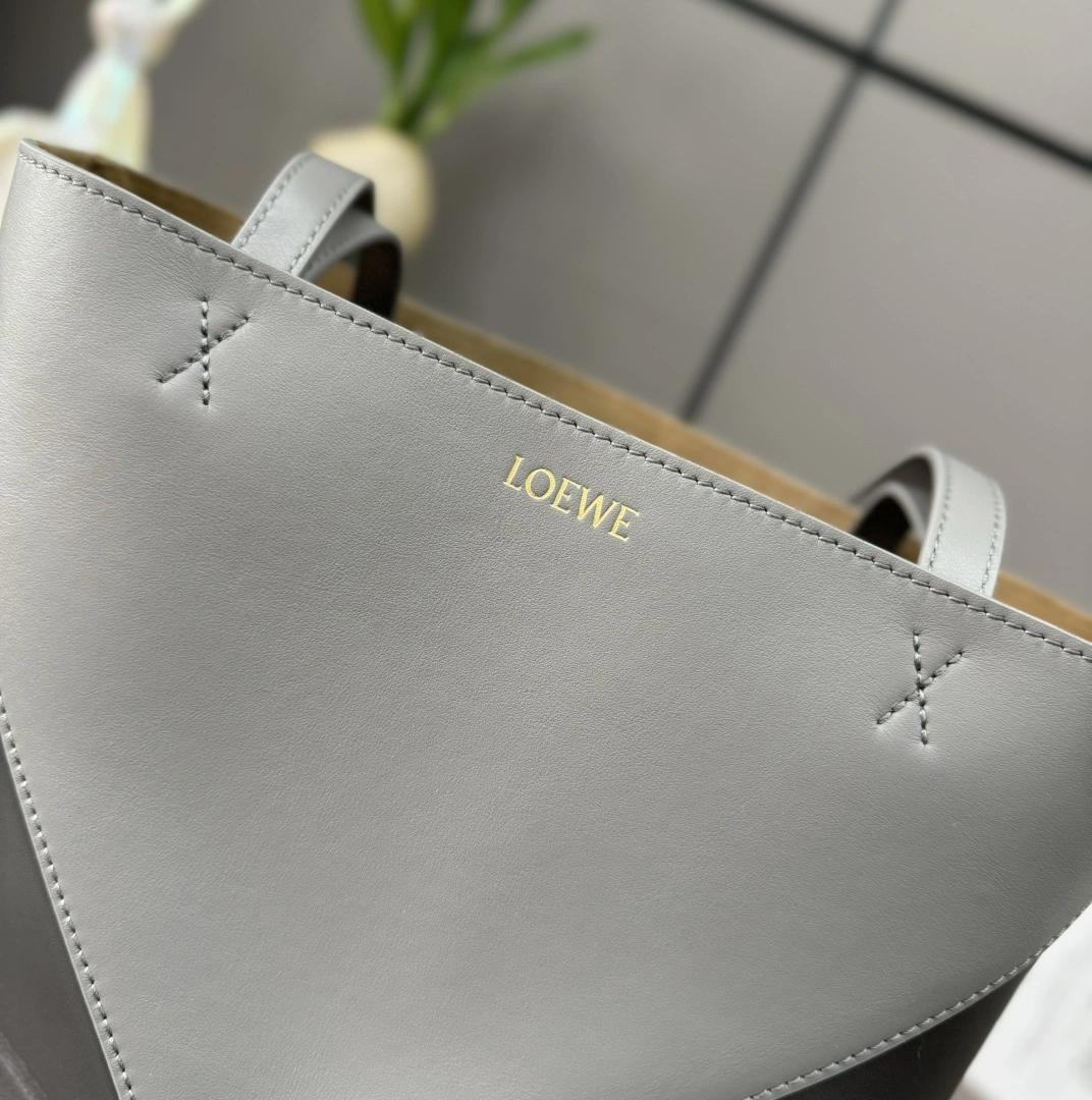 Stylish Loewe Shopping Bags 72119