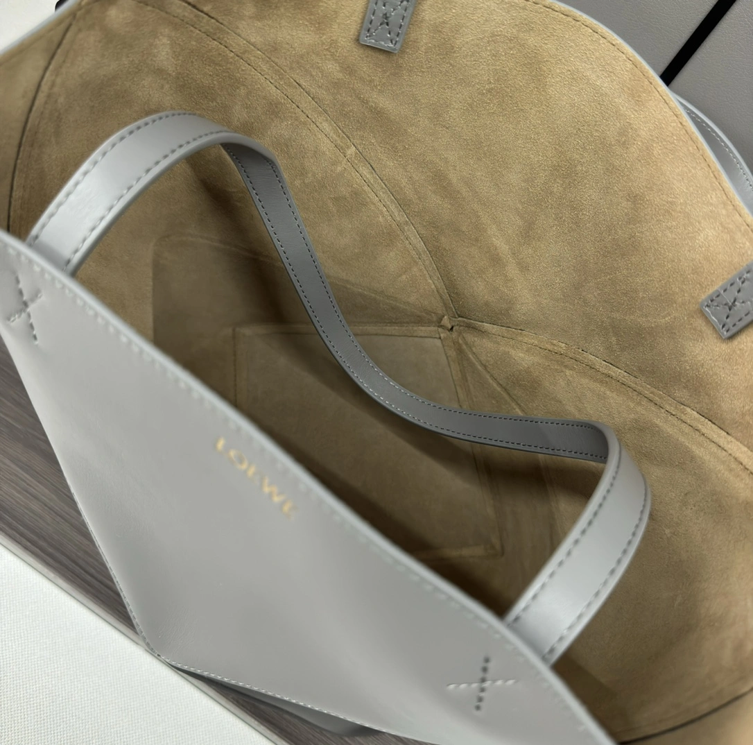 Stylish Loewe Shopping Bags 72119