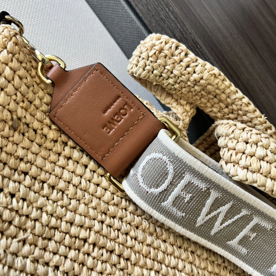 Effortless Loewe Shopping Bags 72077