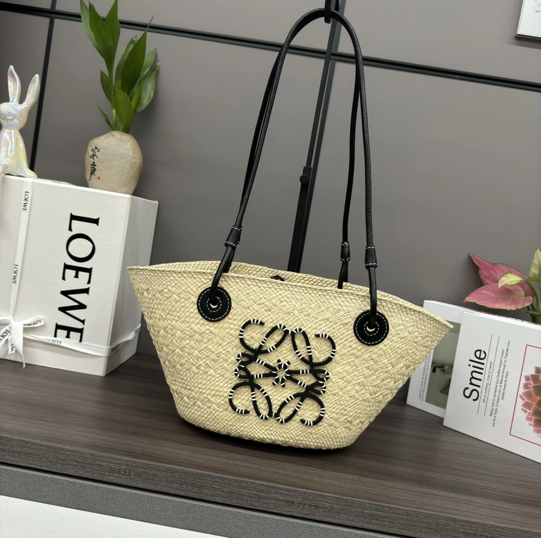 Comfortable Loewe Shopping Bags 72039