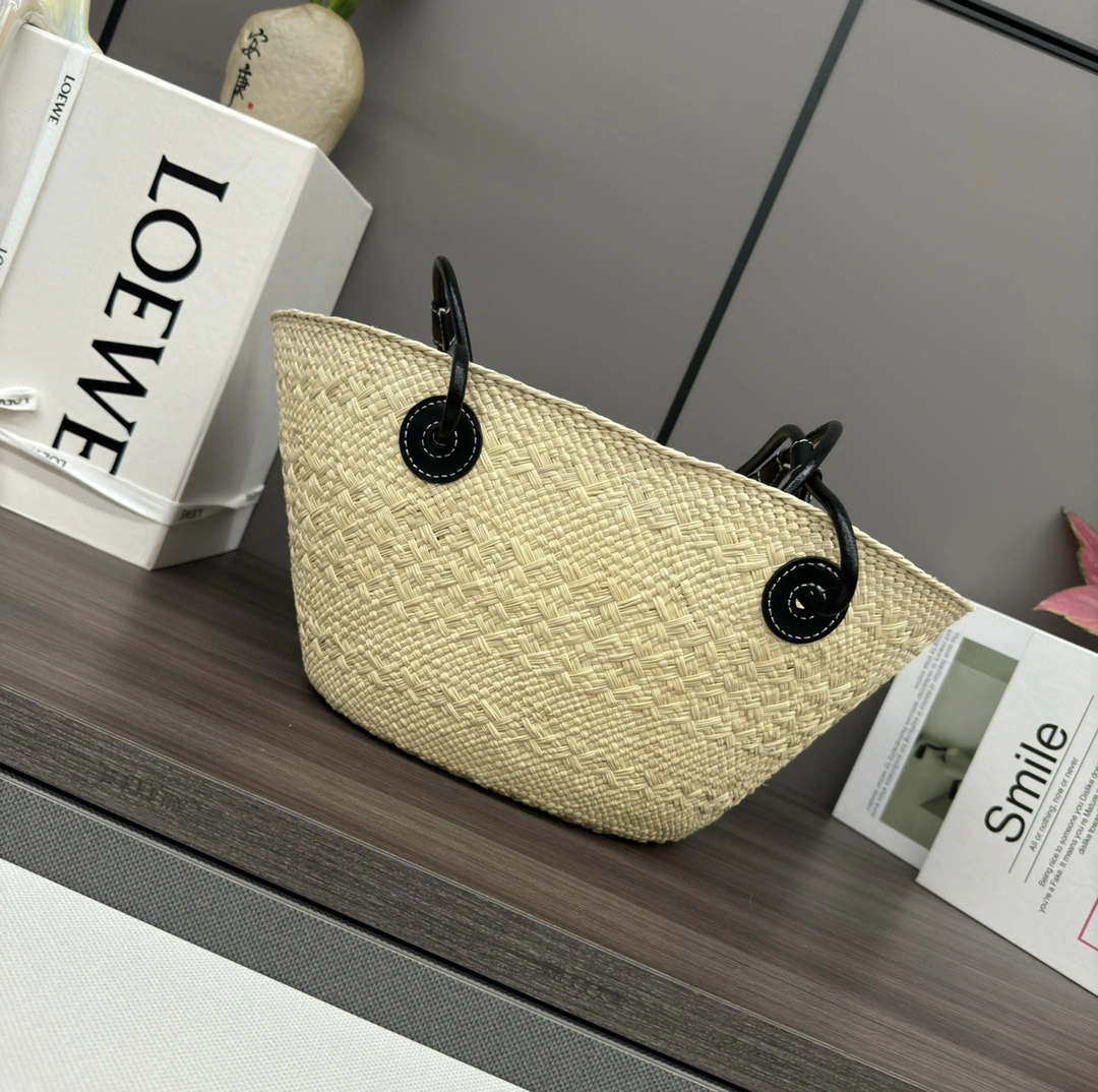 Comfortable Loewe Shopping Bags 72039