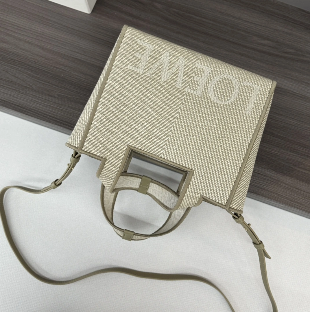 Loewe Shopping Bags Upgraded 67237