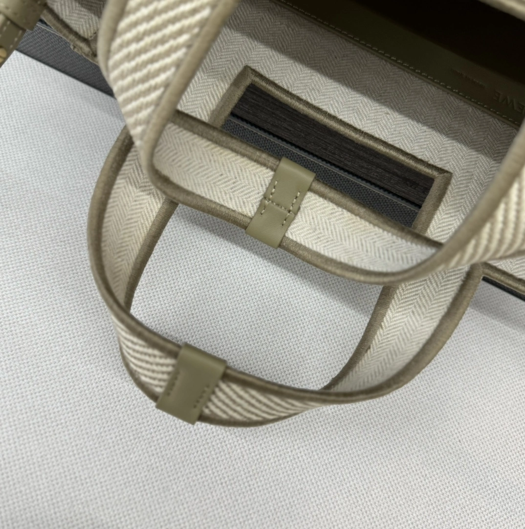Loewe Shopping Bags Upgraded 67237