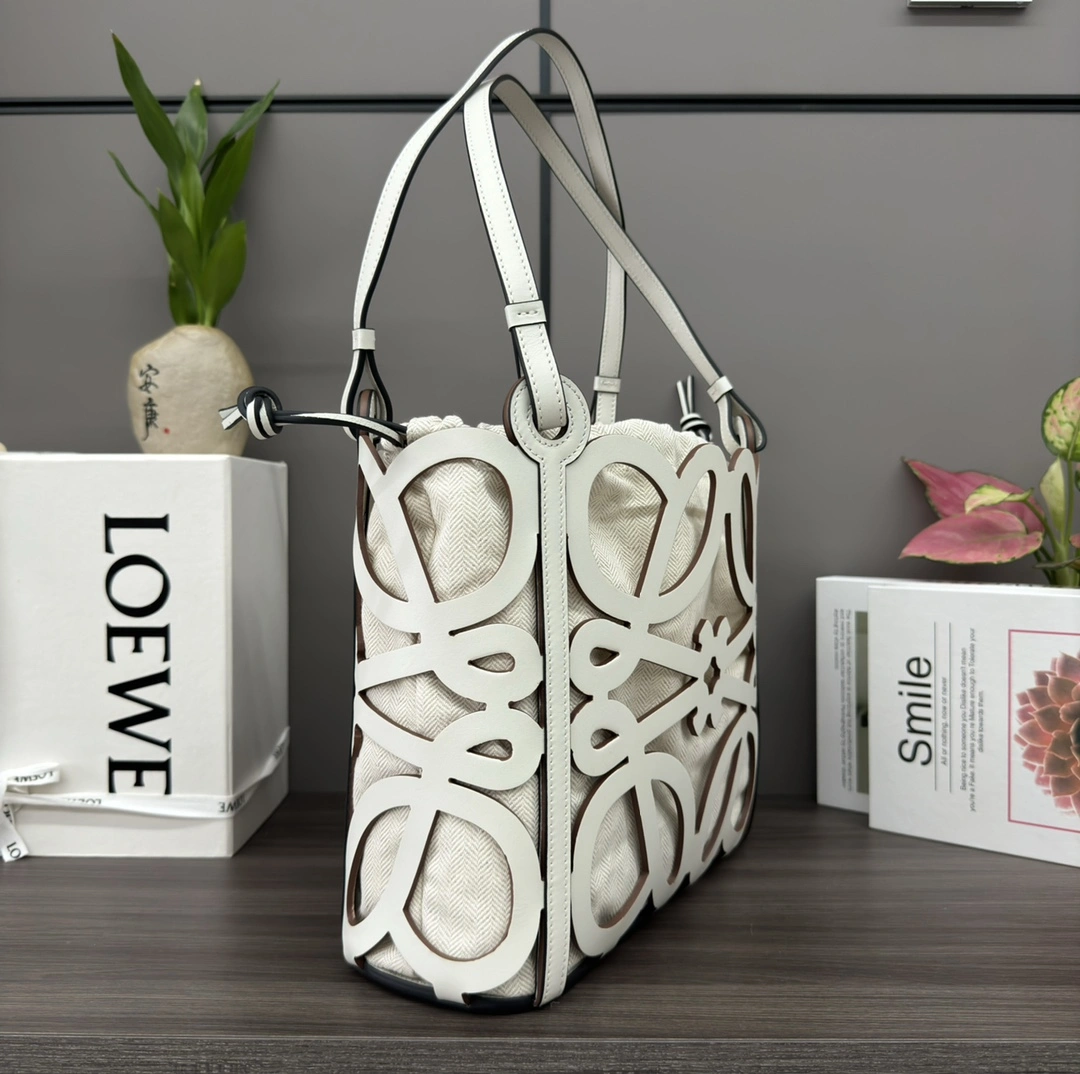 Seasonal Loewe Shopping Bags 67150