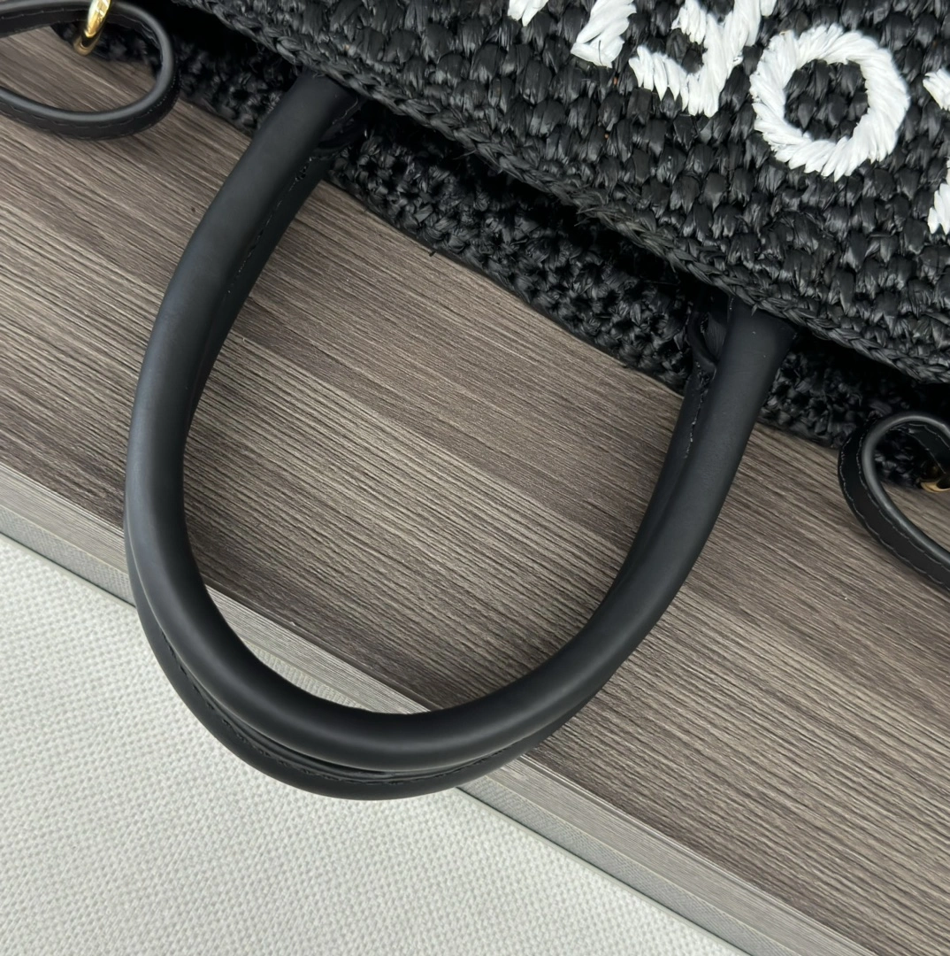 Durable Loewe Shopping Bags 67149