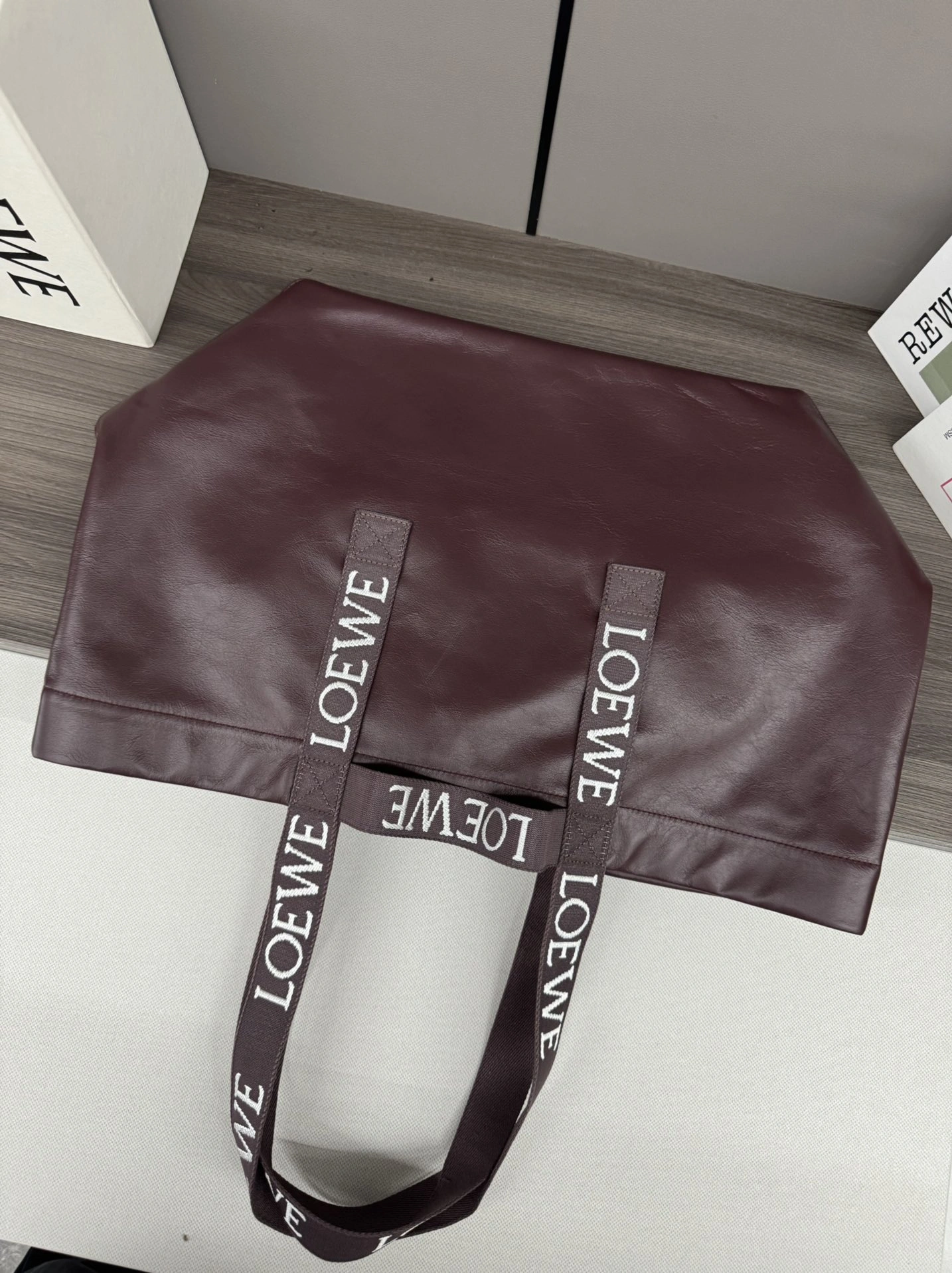 Fashionable Loewe Shopping Bags 67129