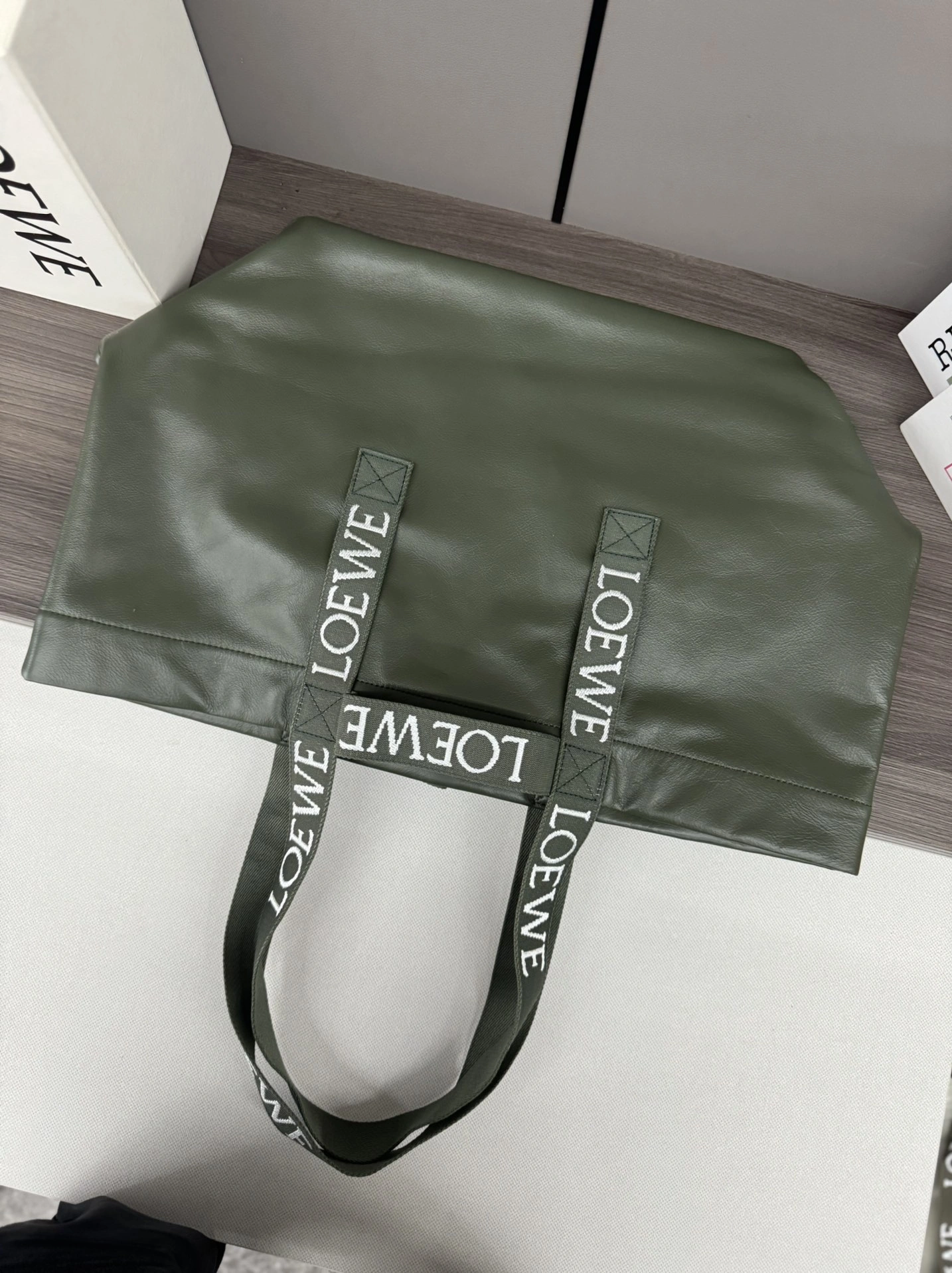 EasyMatch Loewe Shopping Bags 67161