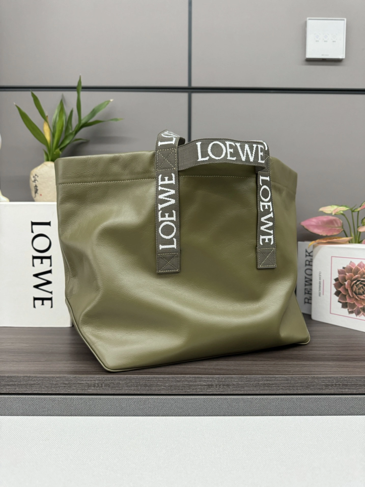 Loewe Shopping Bags Versatile 67130